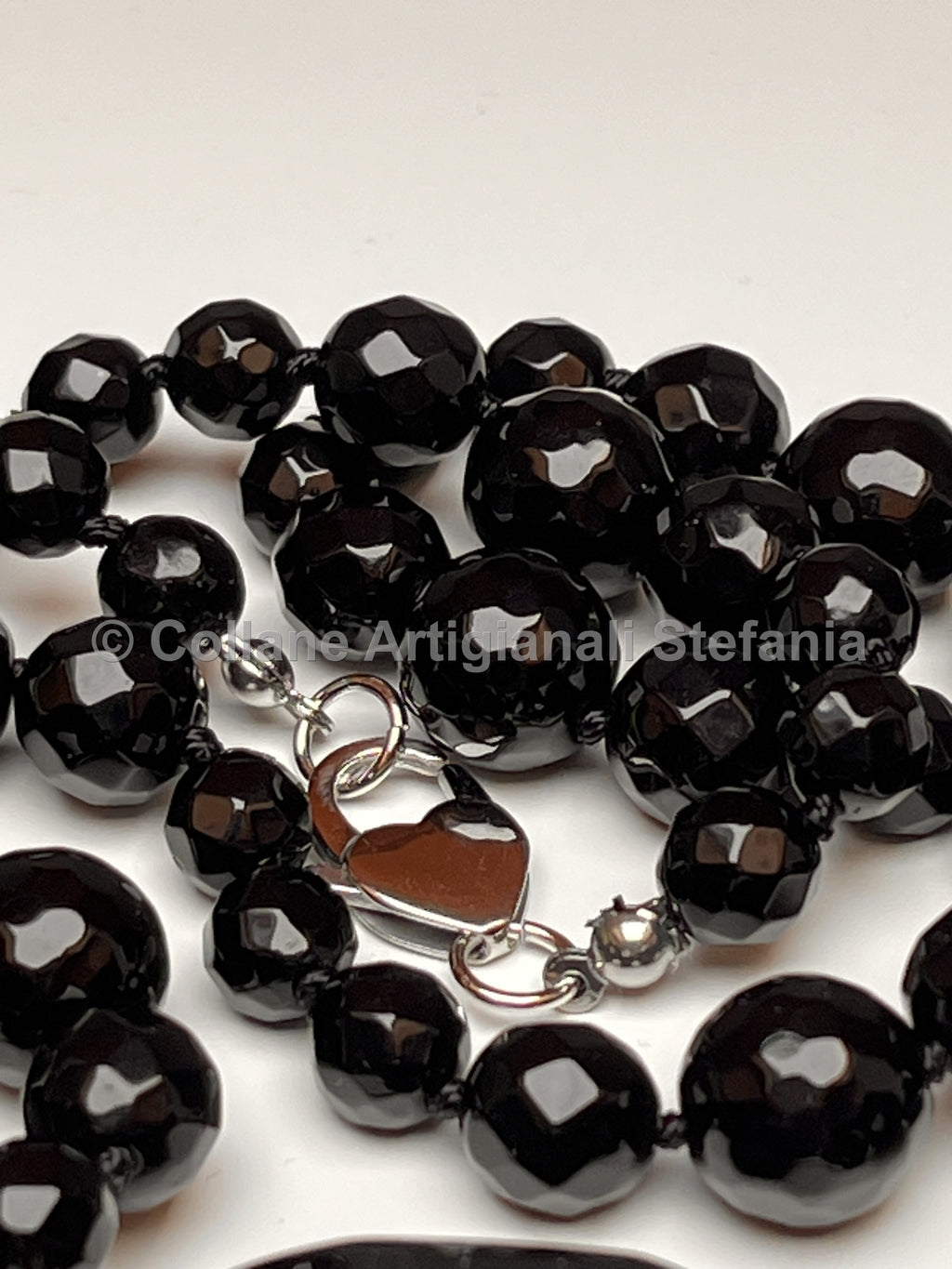 Collana lunga con Onice nero e Calcedonio bianco