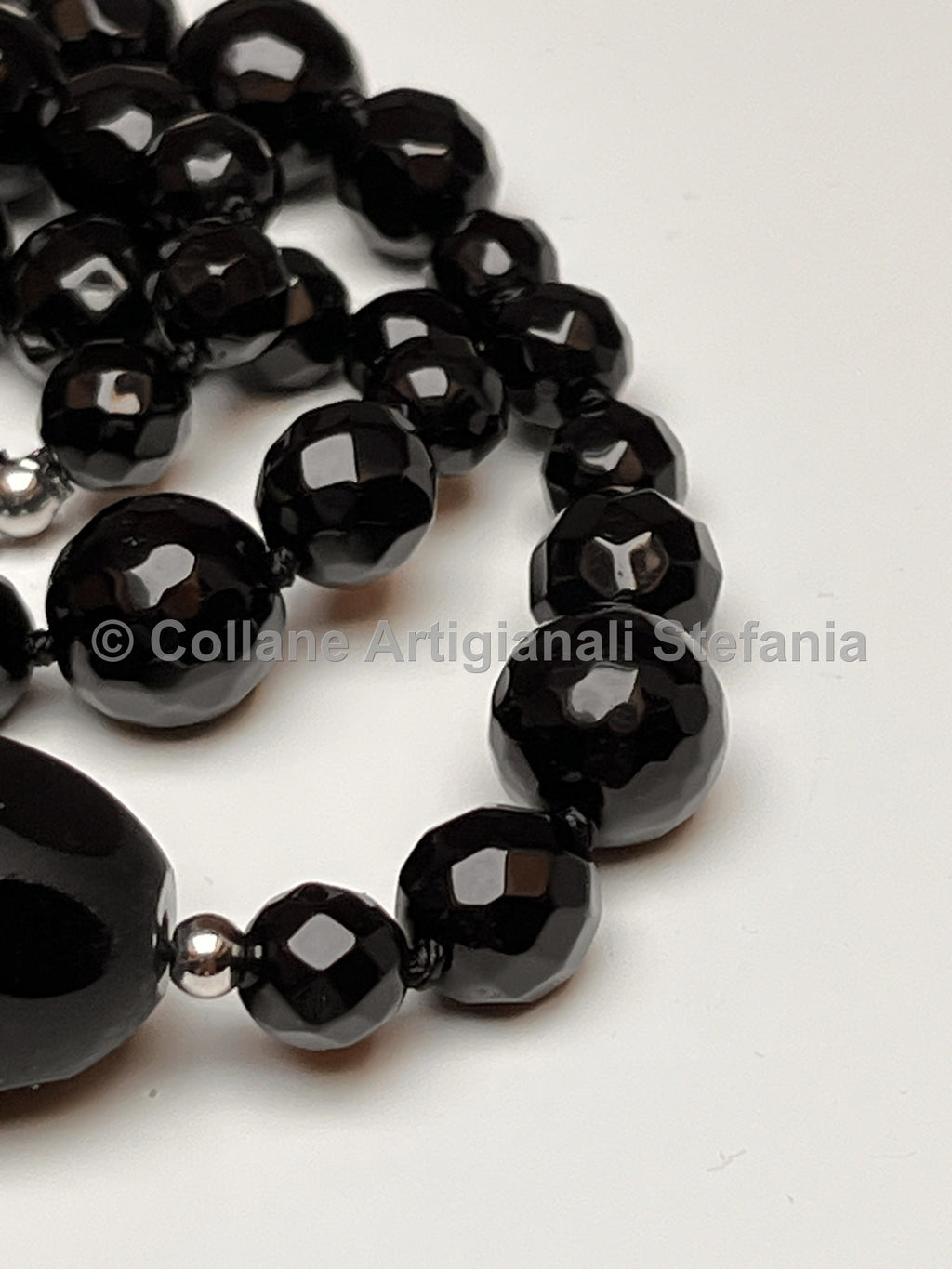 Collana lunga con Onice nero e Calcedonio bianco