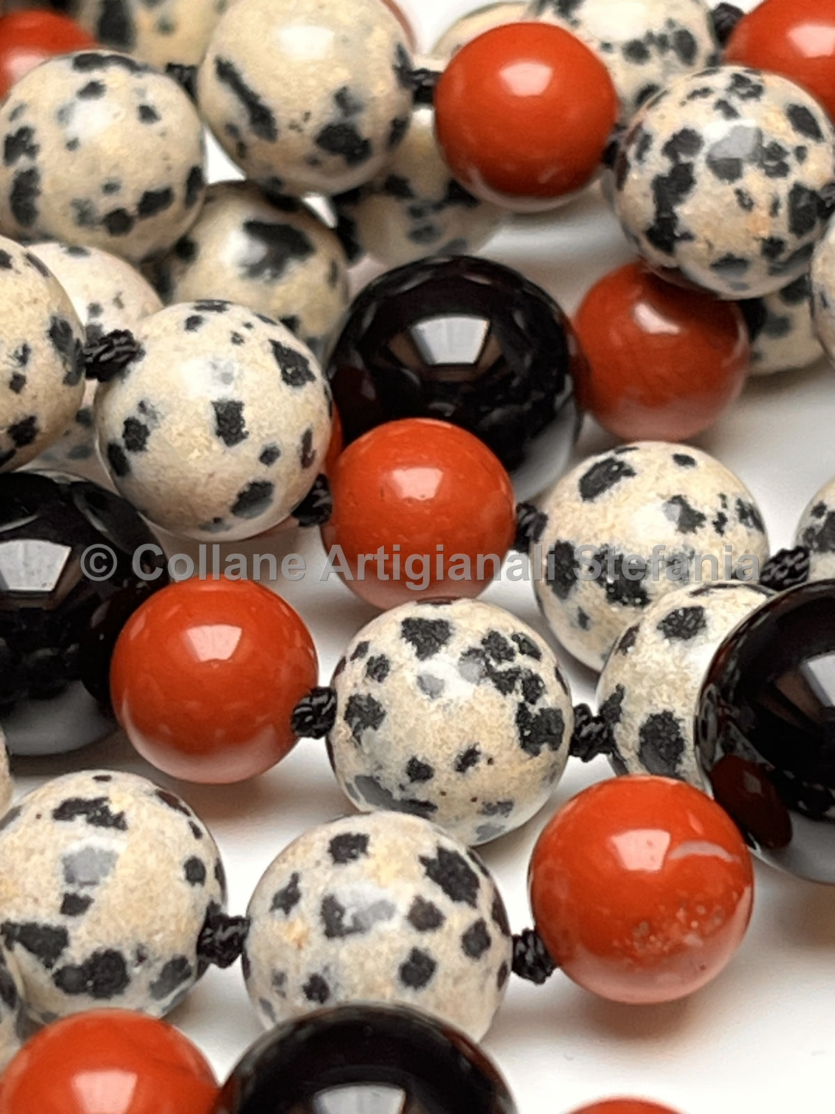 Collana con Diaspro Dalmata, Diaspro rosso e Onice nero