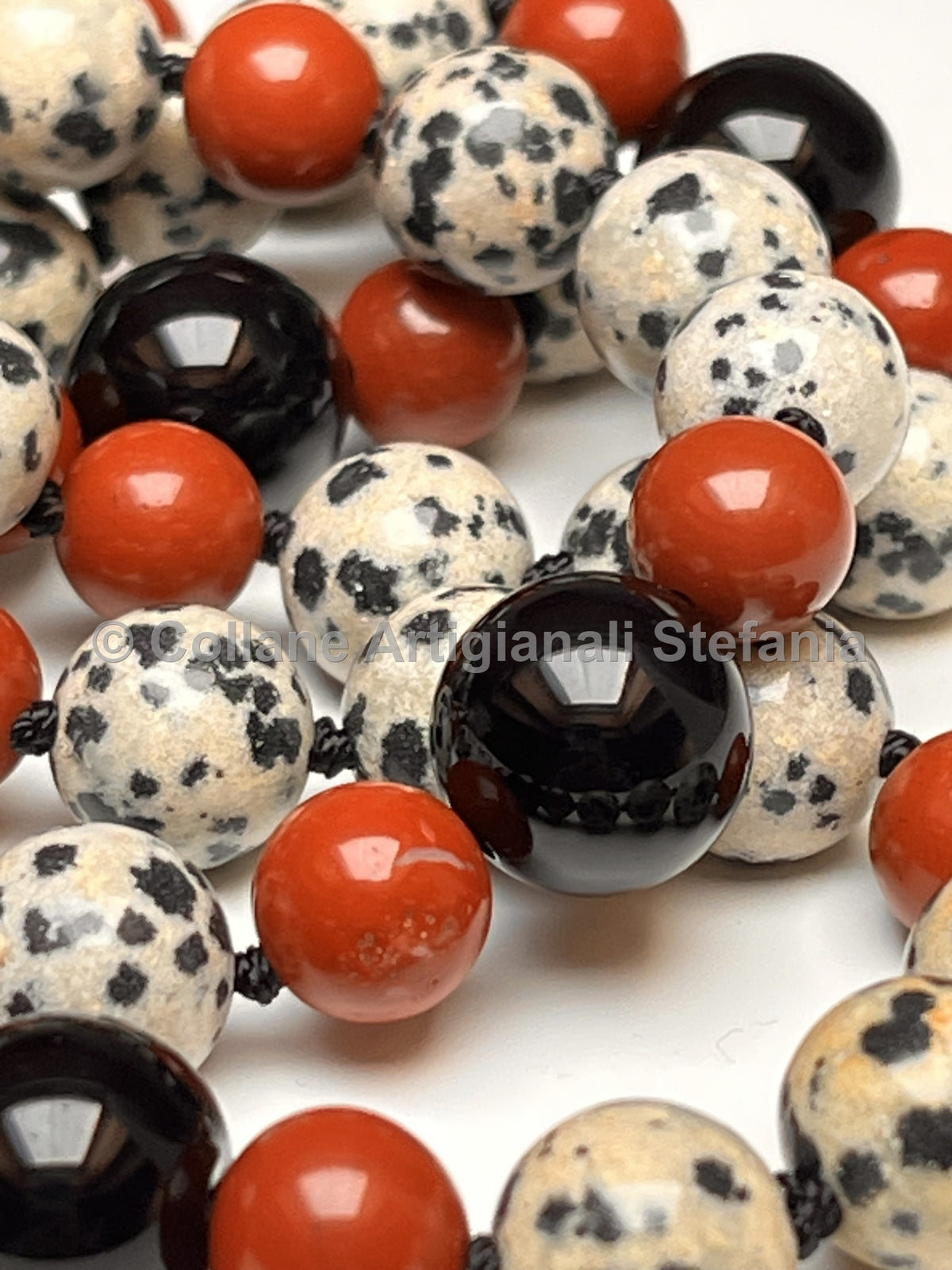 Collana con Diaspro Dalmata, Diaspro rosso e Onice nero