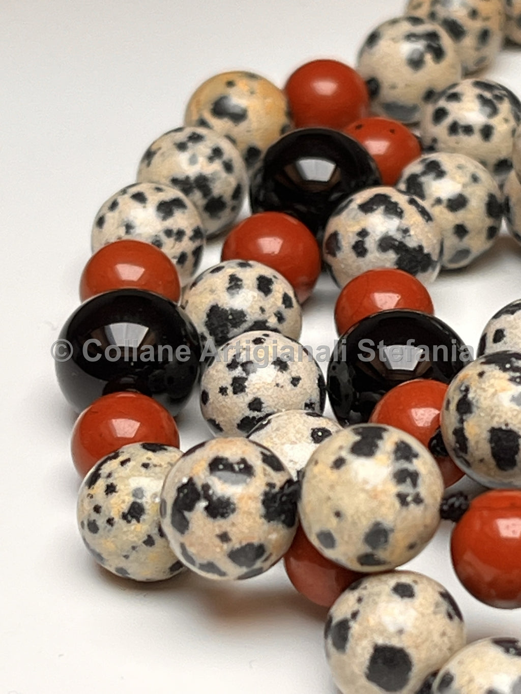 Collana con Diaspro Dalmata, Diaspro rosso e Onice nero