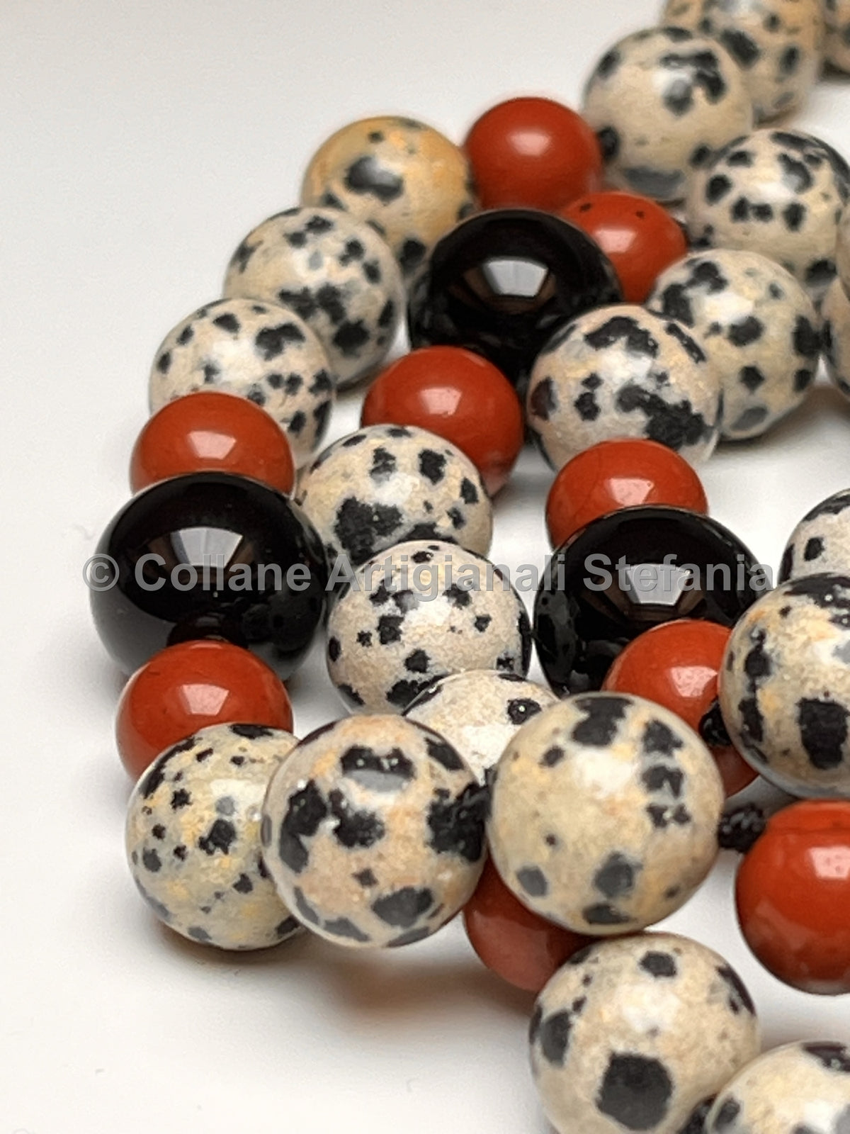 Collana con Diaspro Dalmata, Diaspro rosso e Onice nero