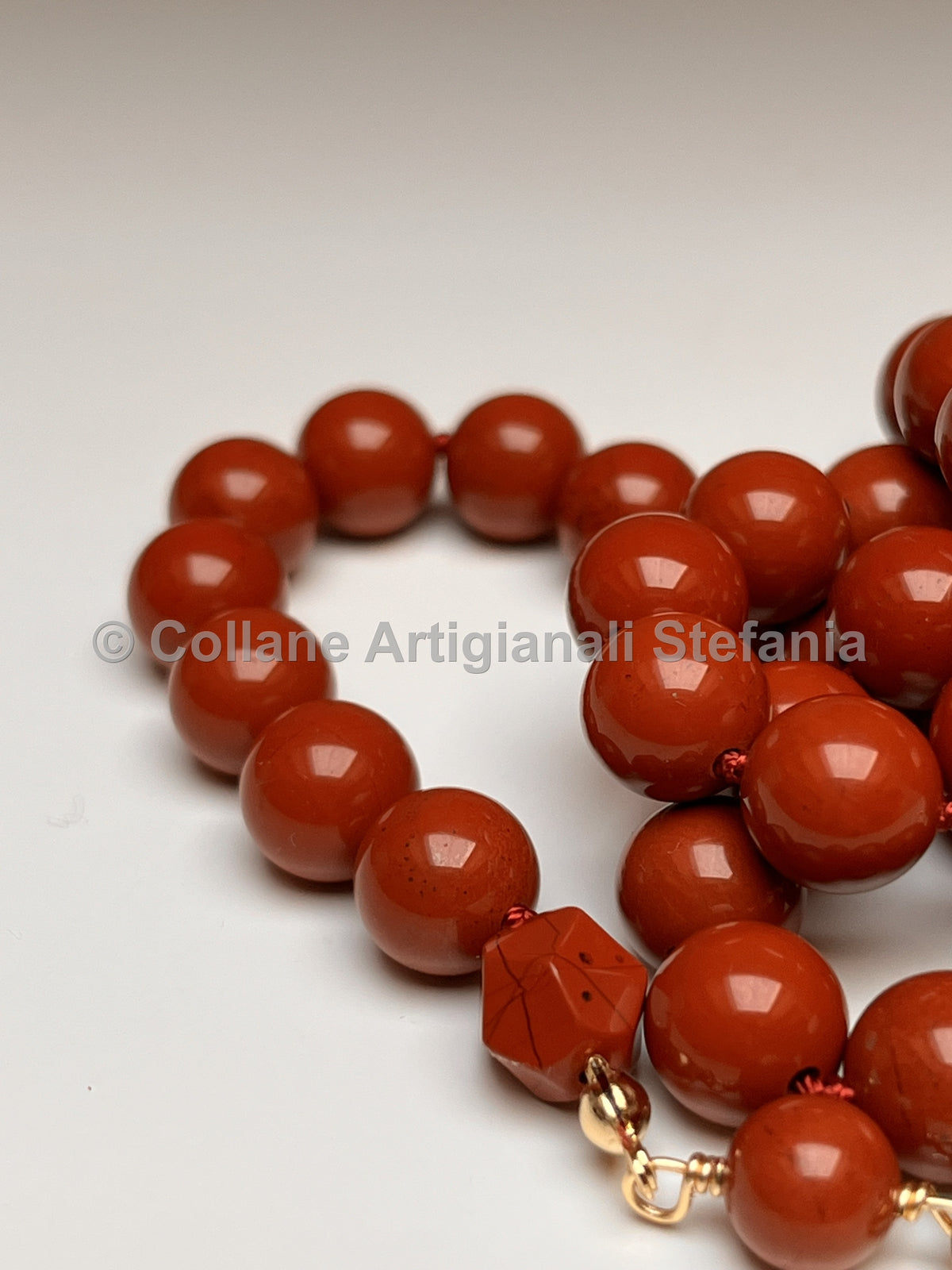 Collana Diaspro rosso e pietra rettangolare di Diaspro sanguigno, indossabile in due modi