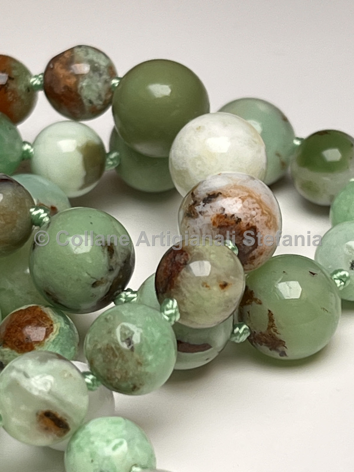 Collana artigianale in crisoprasio di ottima qualità, perle da 8 e 10 mm