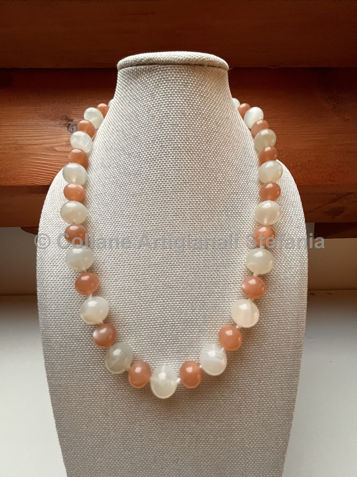 Collana in pietra di luna bianca e pesca – 48 cm