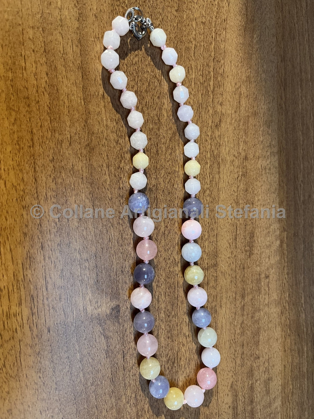 Collana con pietre dure di Morganite di ottima qualità.