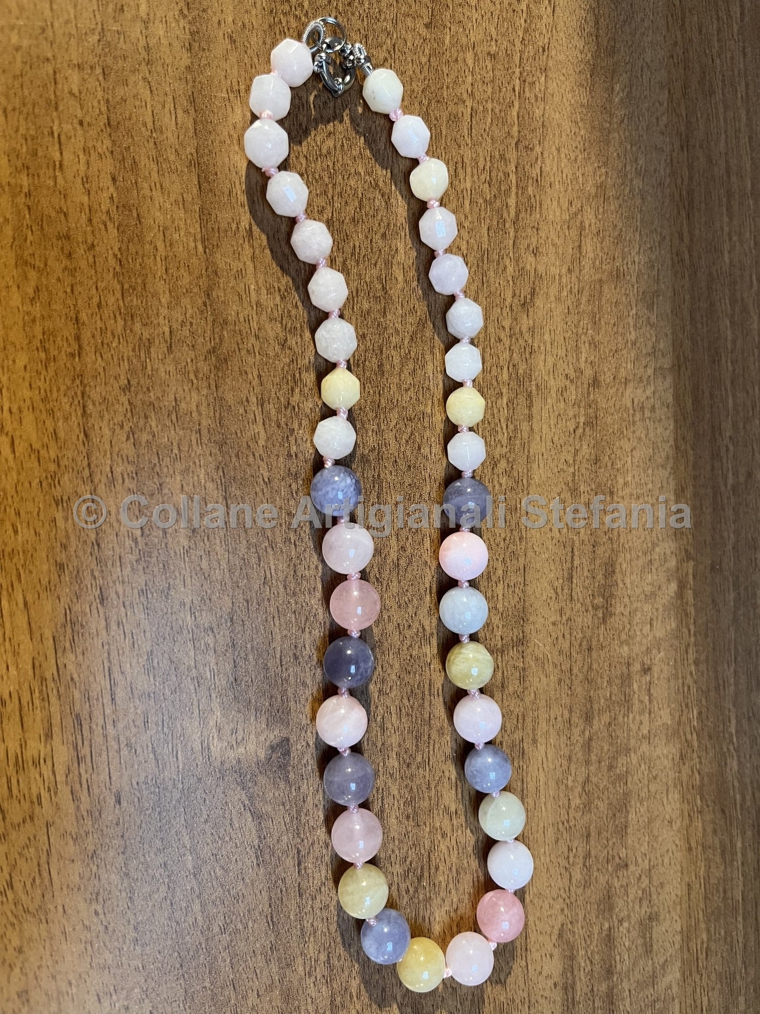 Collana con pietre dure di Morganite di ottima qualità.