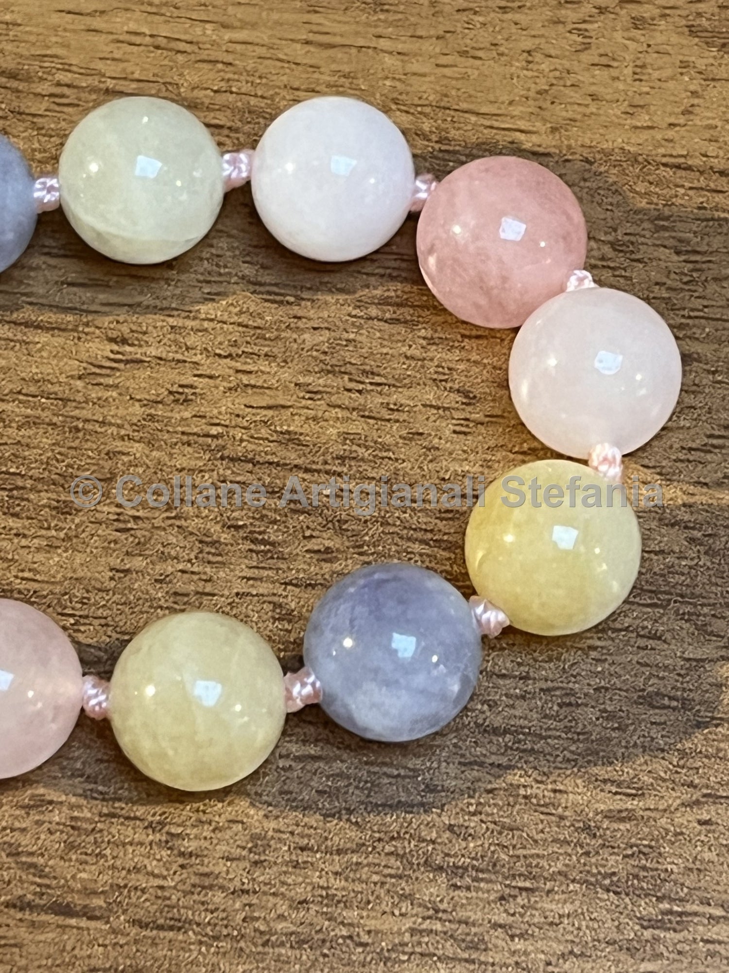 Collana con pietre dure di Morganite di ottima qualità.