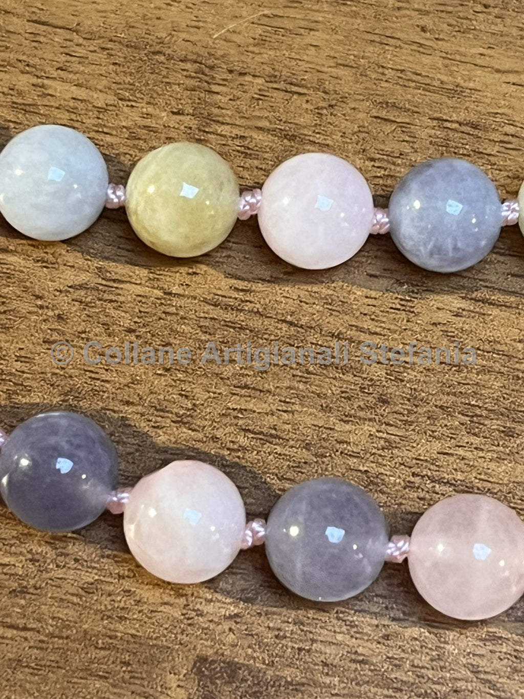 Collana con pietre dure di Morganite di ottima qualità.