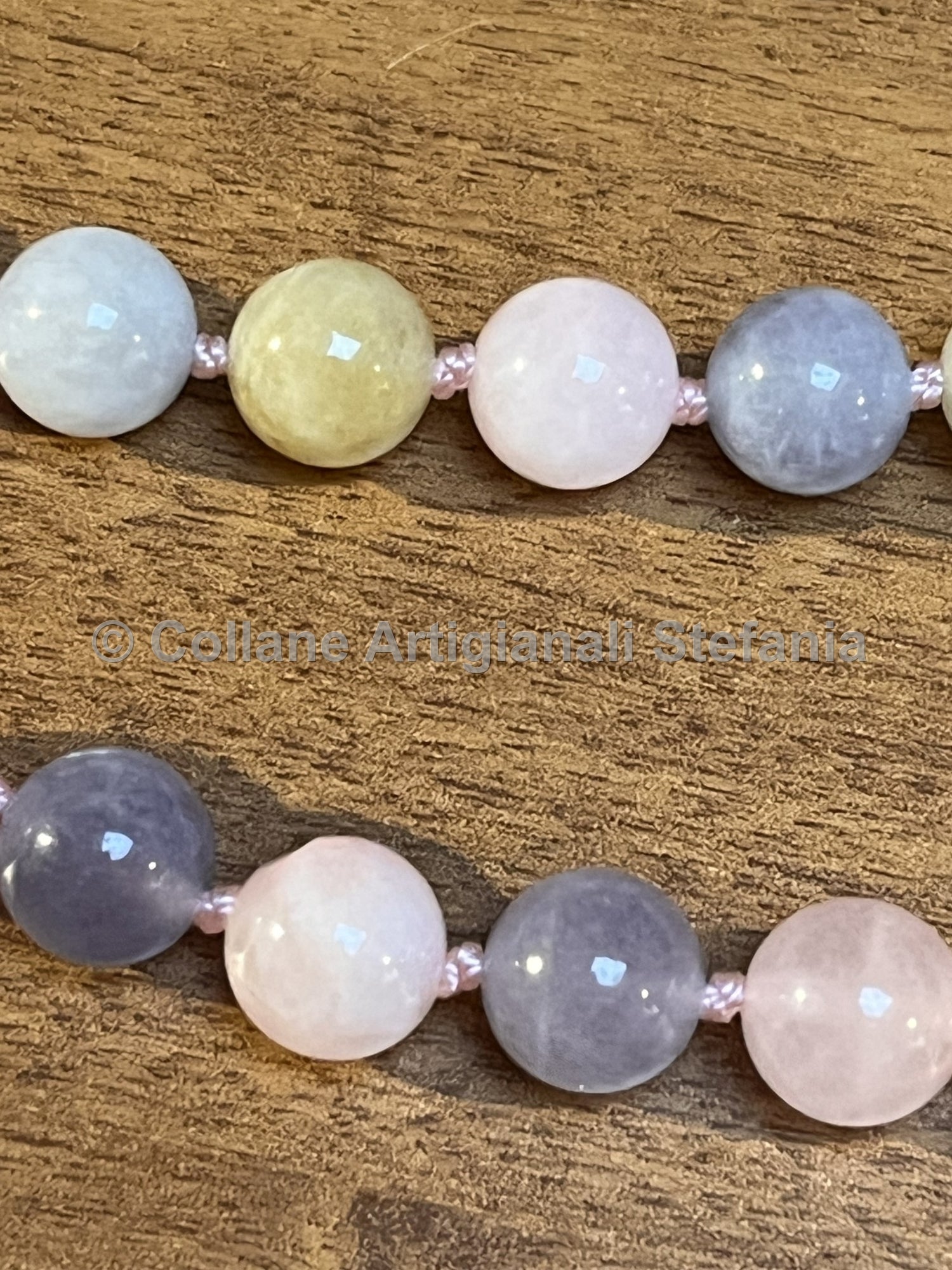 Collana con pietre dure di Morganite di ottima qualità.