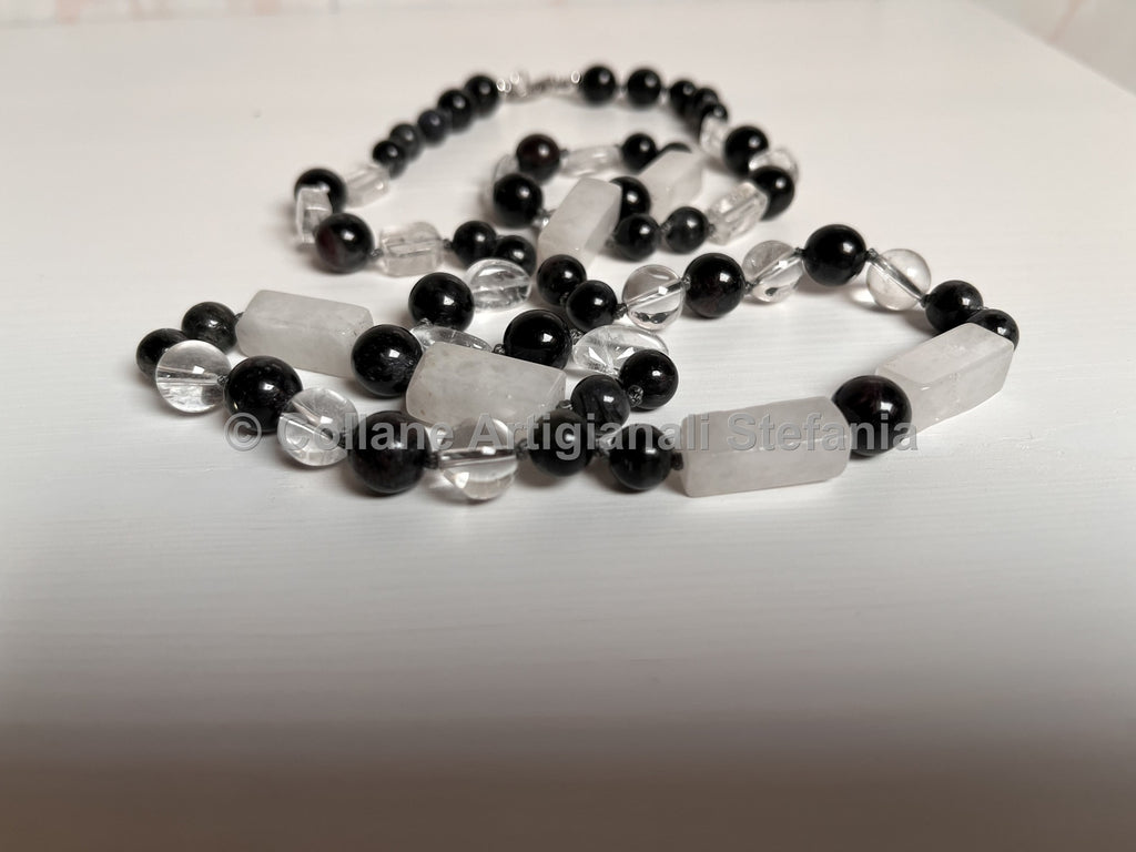 Collana con pietre dure di Astrofilite e Quarzo