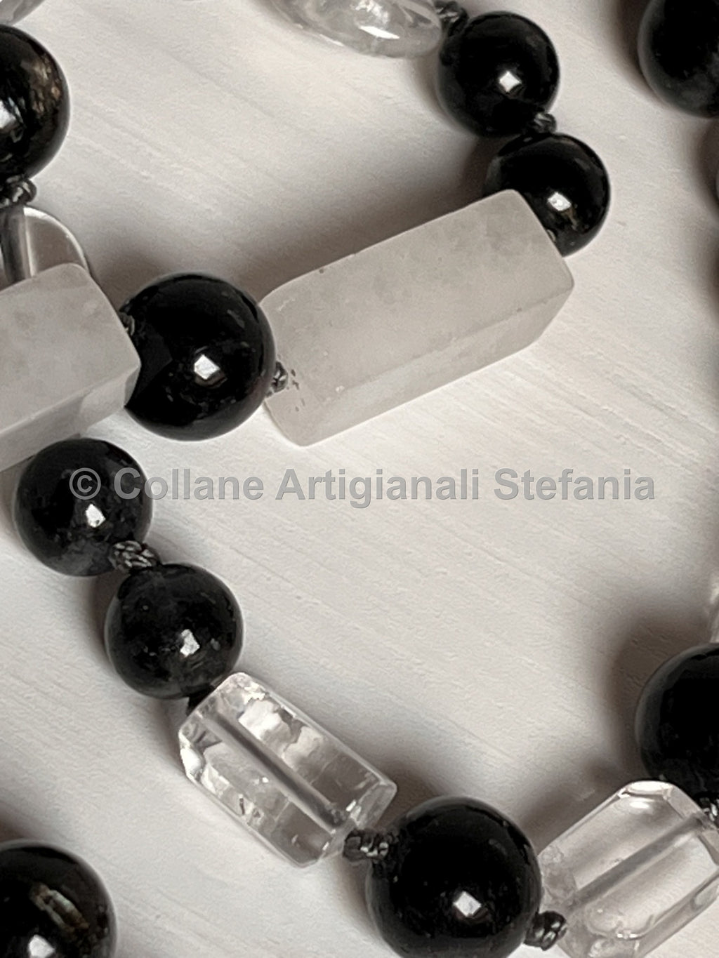 Collana con pietre dure di Astrofilite e Quarzo