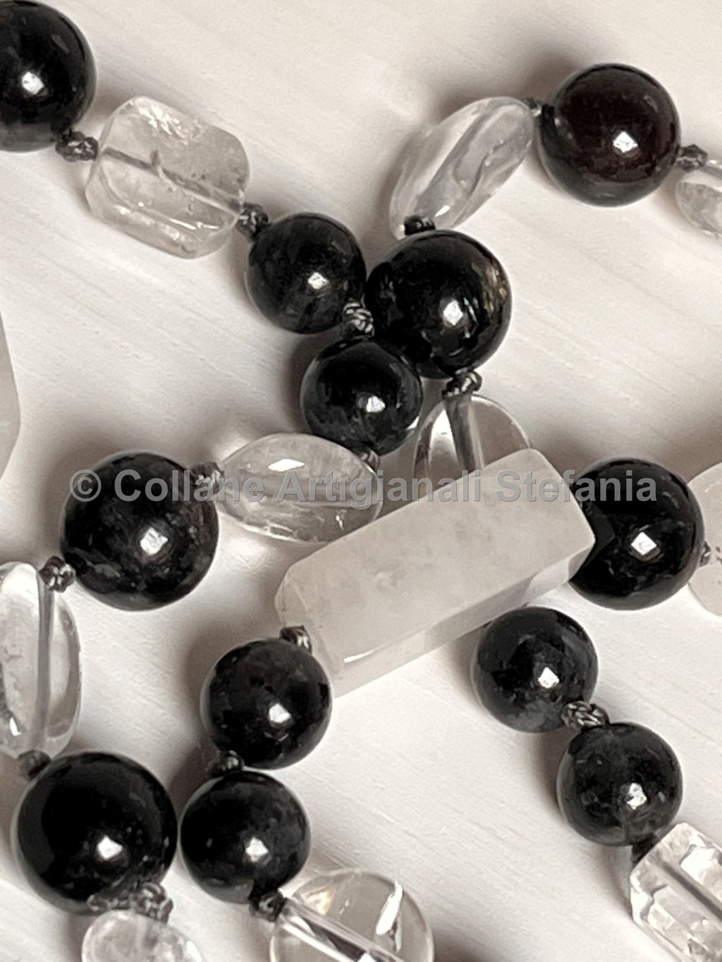 Collana con pietre dure di Astrofilite e Quarzo