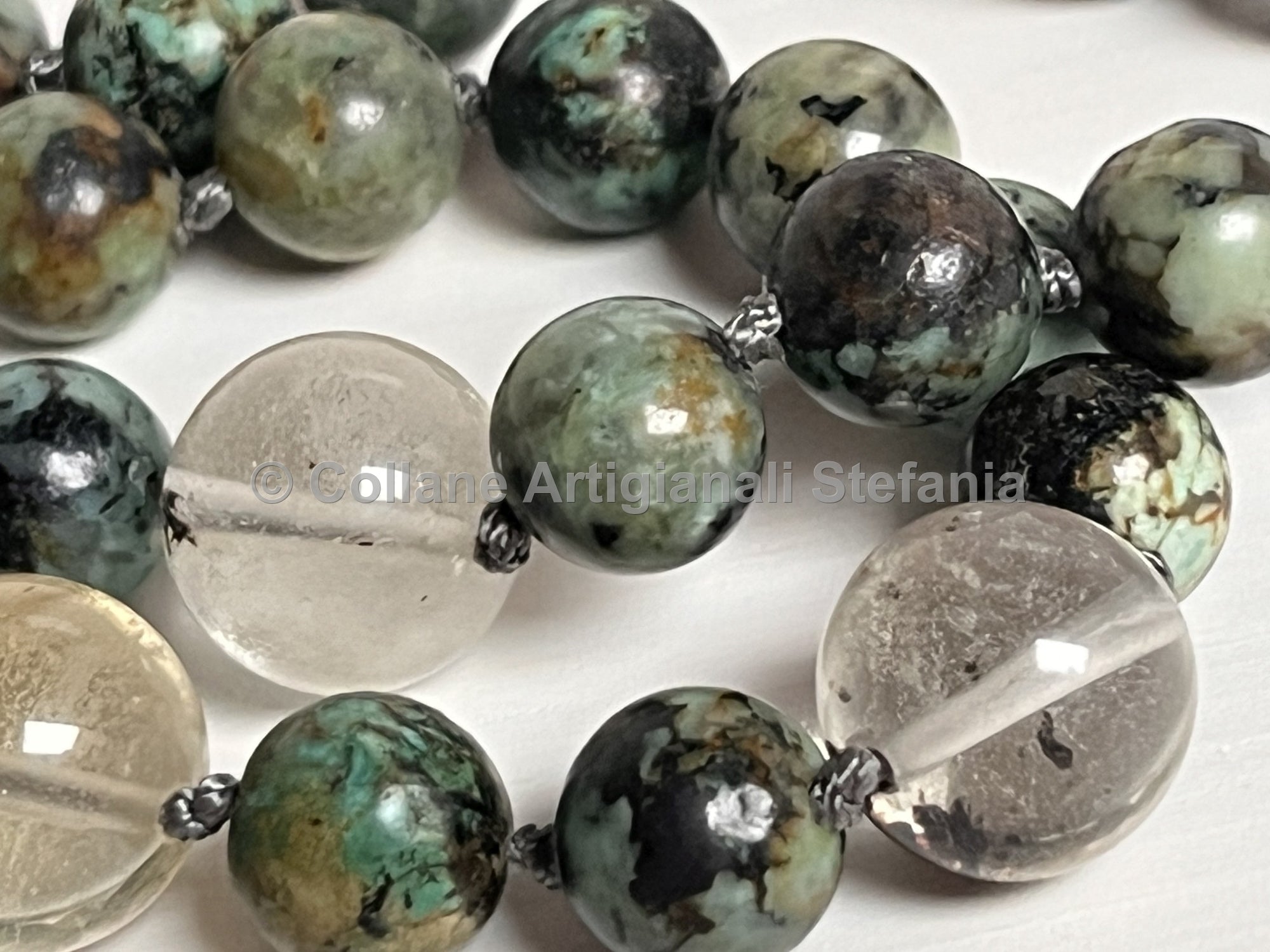 Collana con pietre dure di Turchese Africano e Ossidiana.