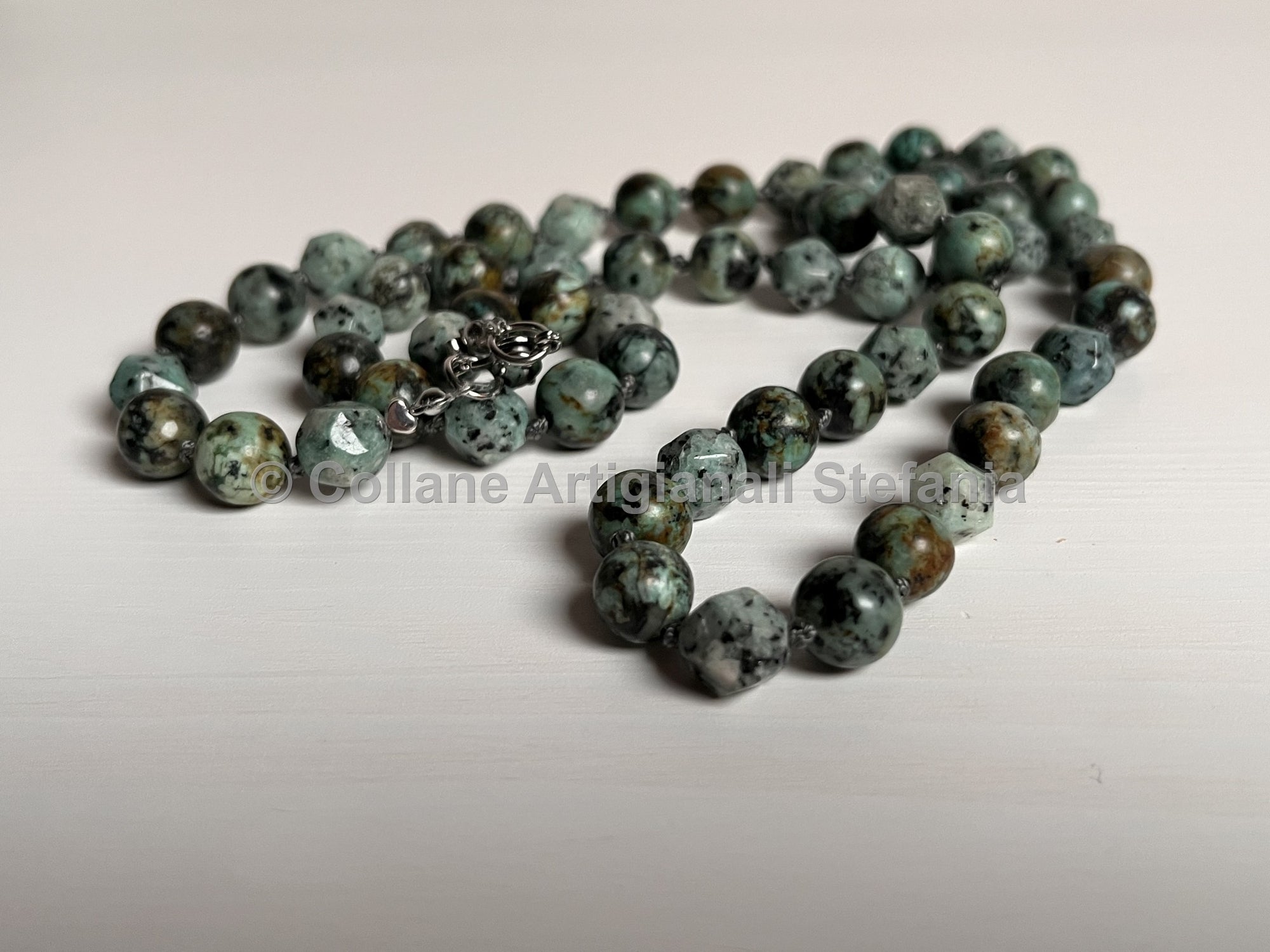 Collana con pietre dure di Turchese Africano