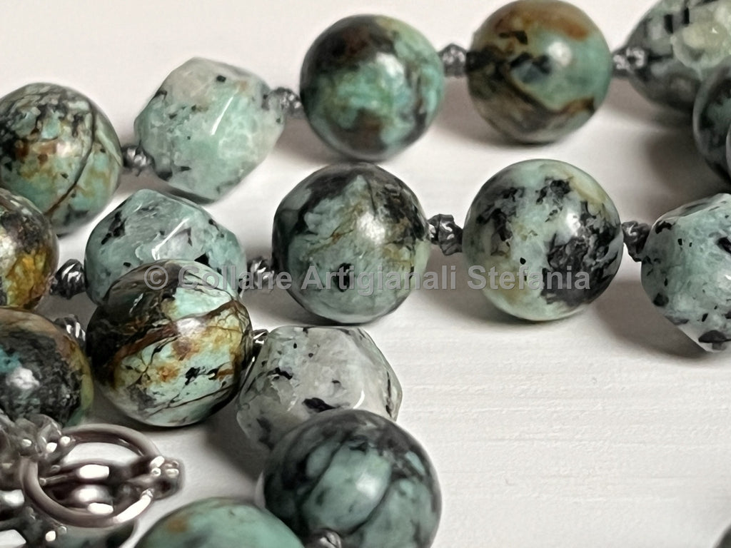 Collana con pietre dure di Turchese Africano