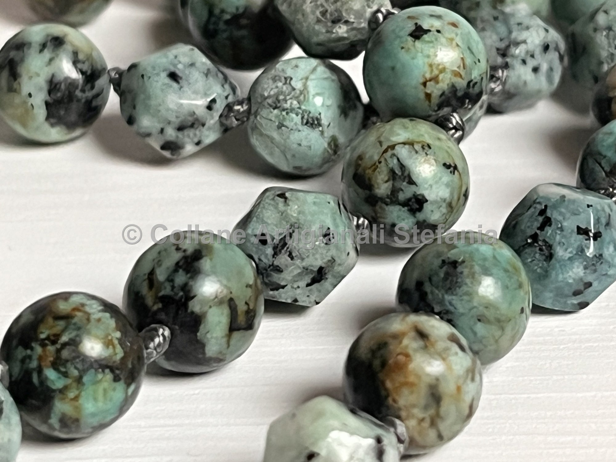 Collana con pietre dure di Turchese Africano