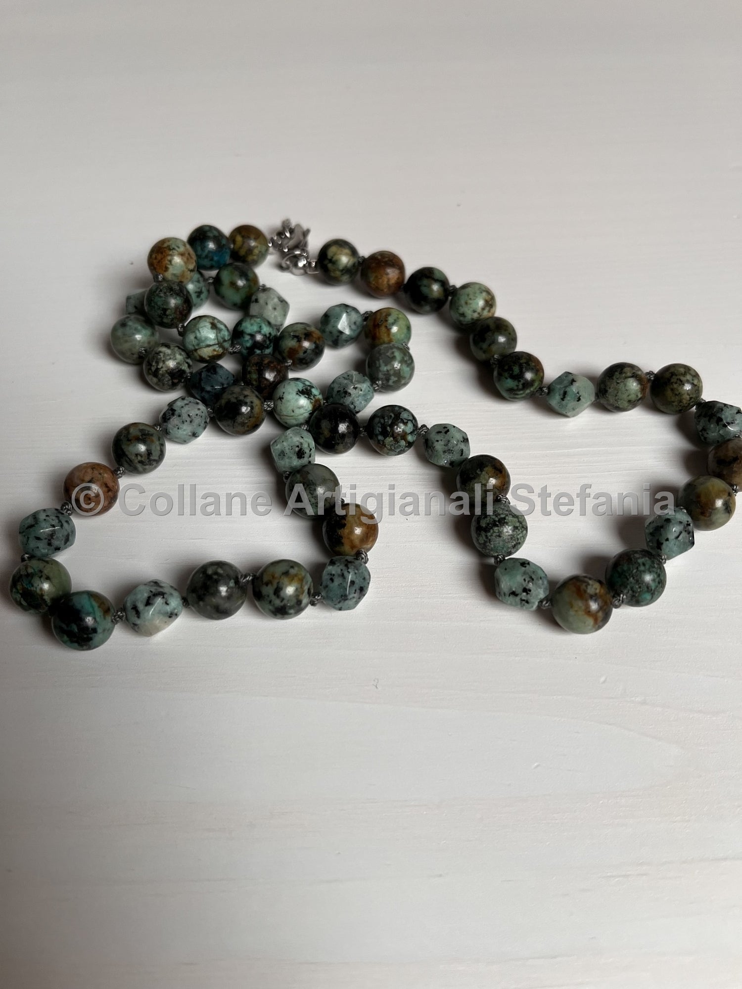 Collana con pietre dure di Turchese Africano