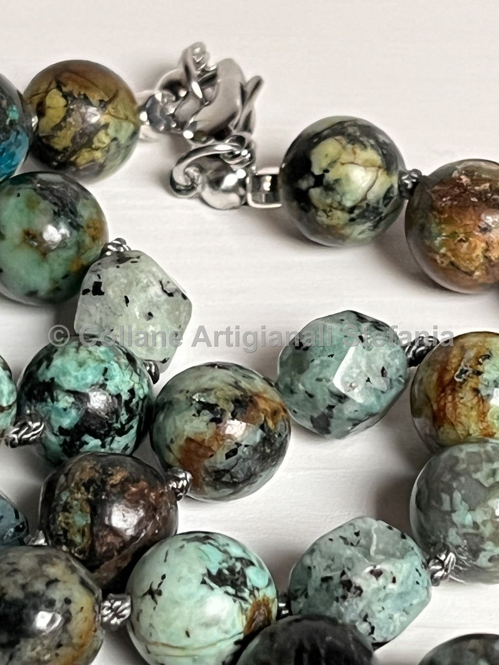 Collana con pietre dure di Turchese Africano