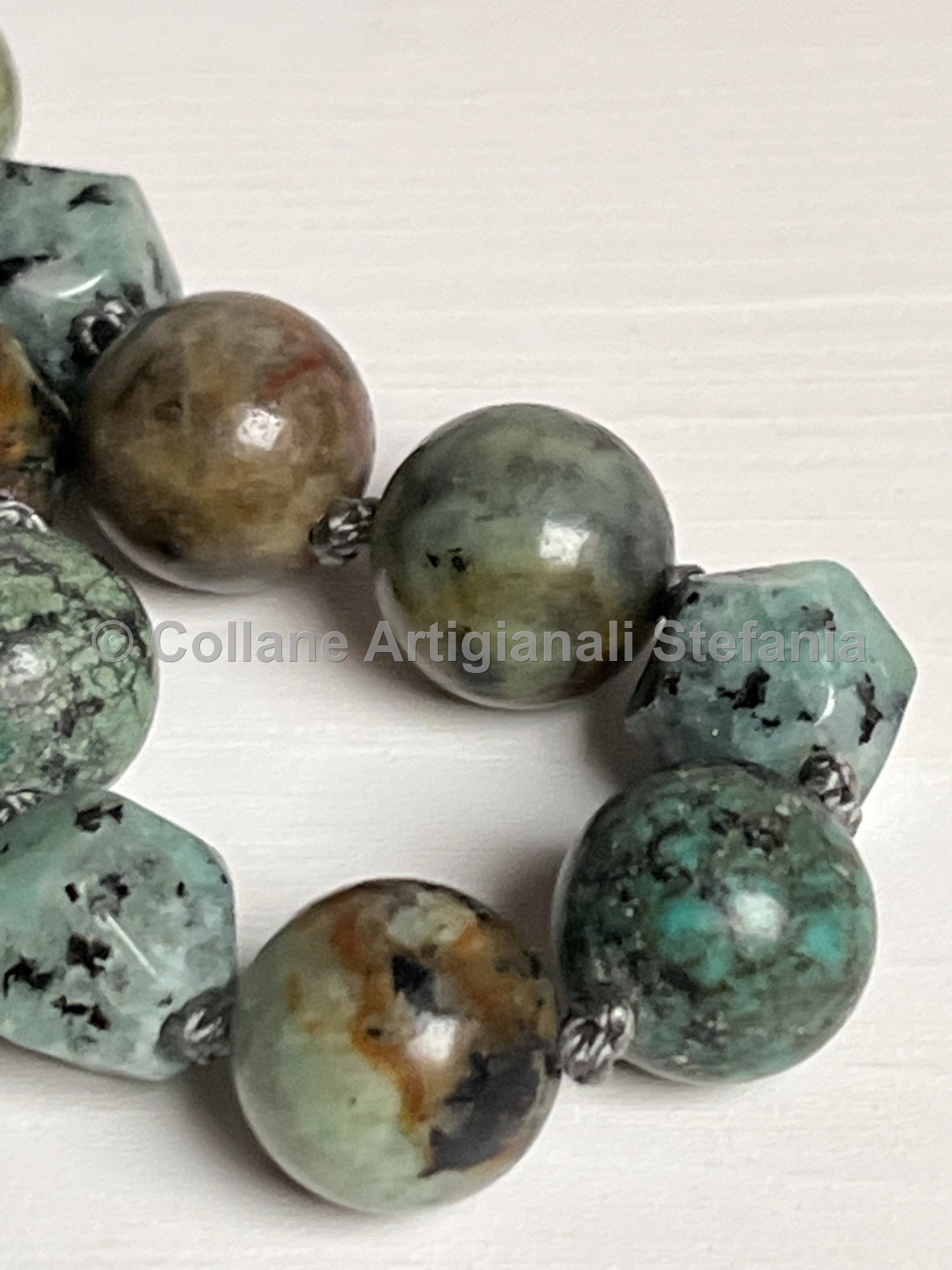 Collana con pietre dure di Turchese Africano