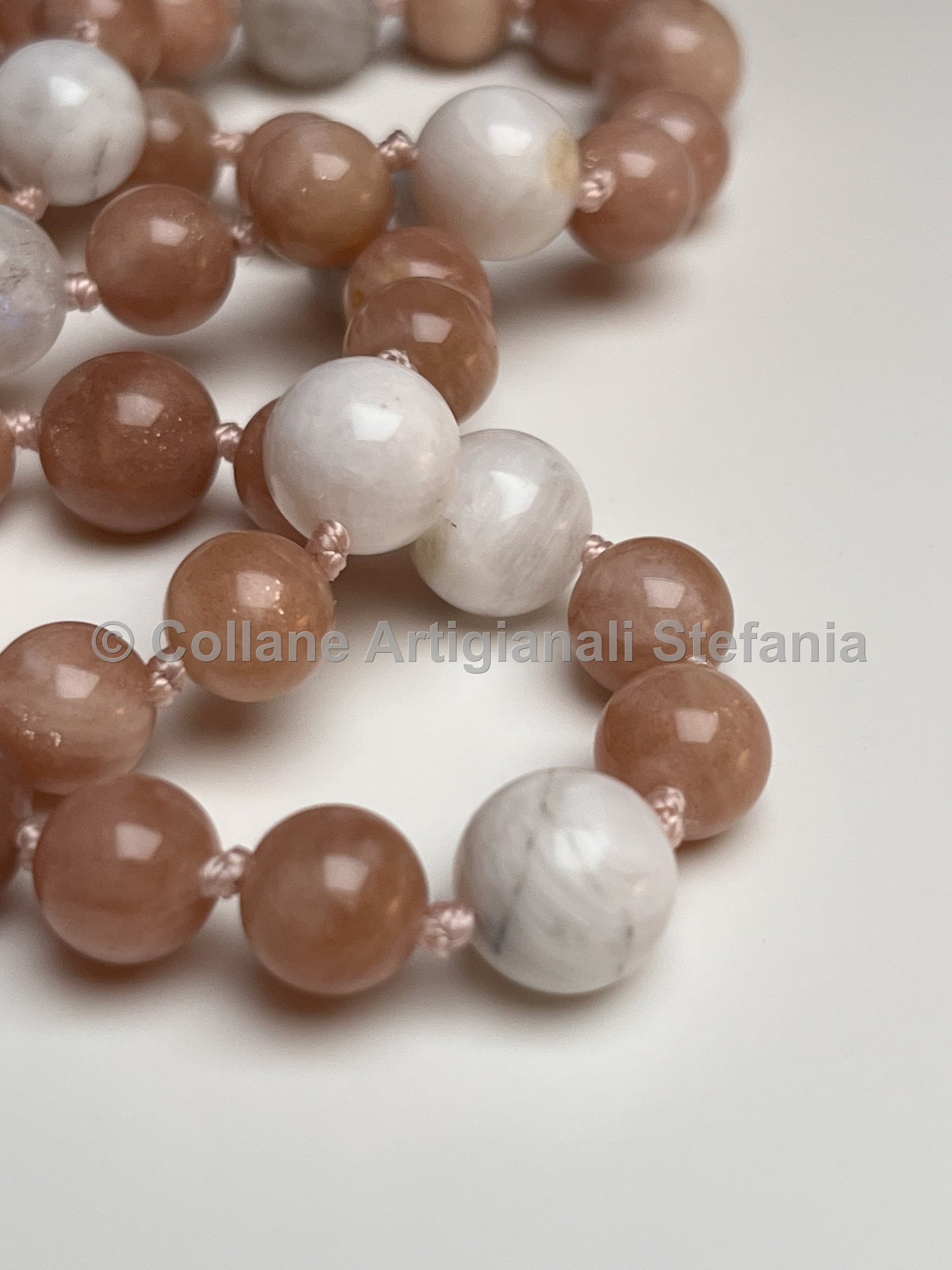 Collana con pietre dure di qualità di Pietra di Luna