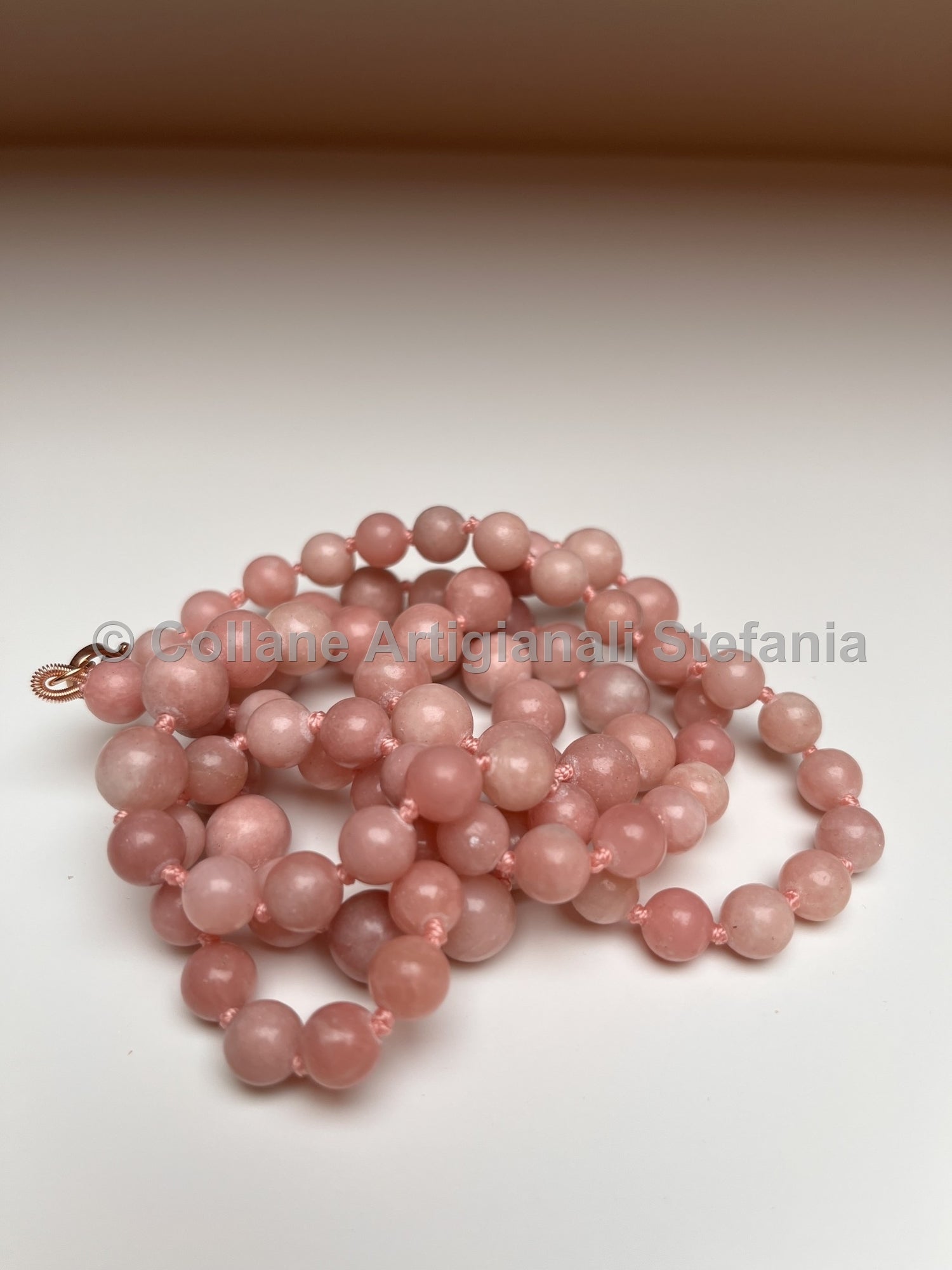 Collana con pietre dure di Opale rosa di ottima qualità