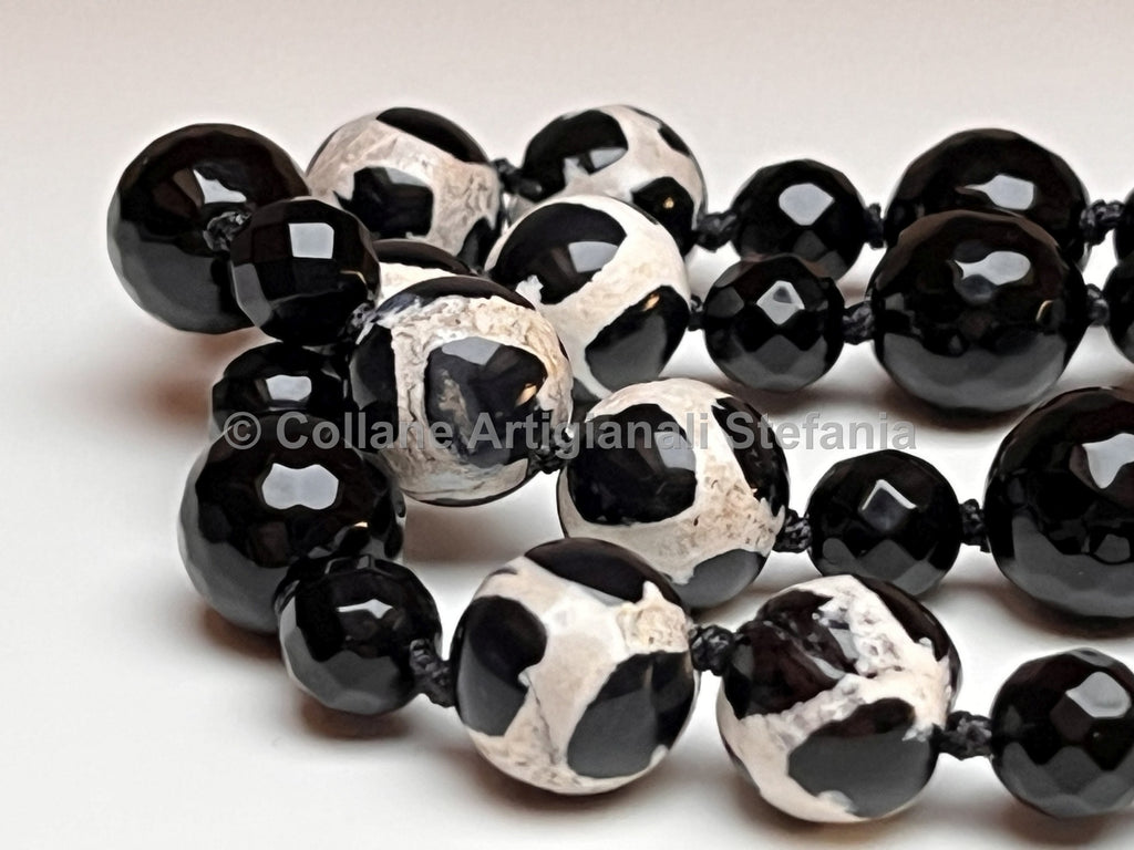 Collana con pietre dure di Onice e Agata Tibetana