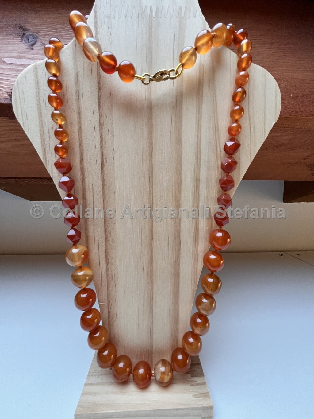 Collana con pietre dure di Corniola