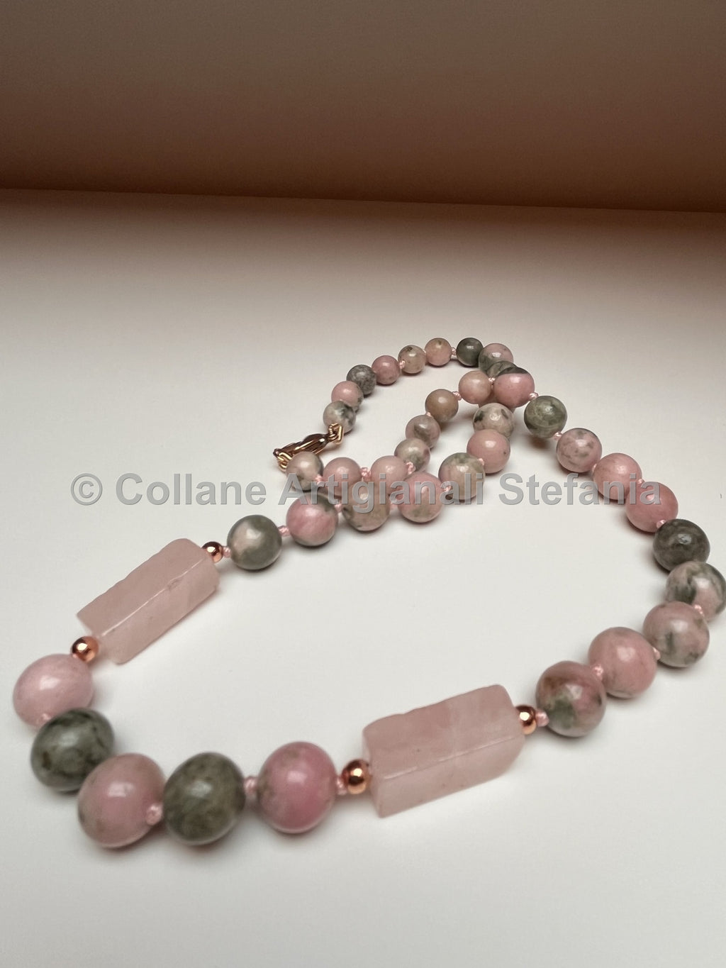 Collana con pietre dure di Quarzite di ottima qualità