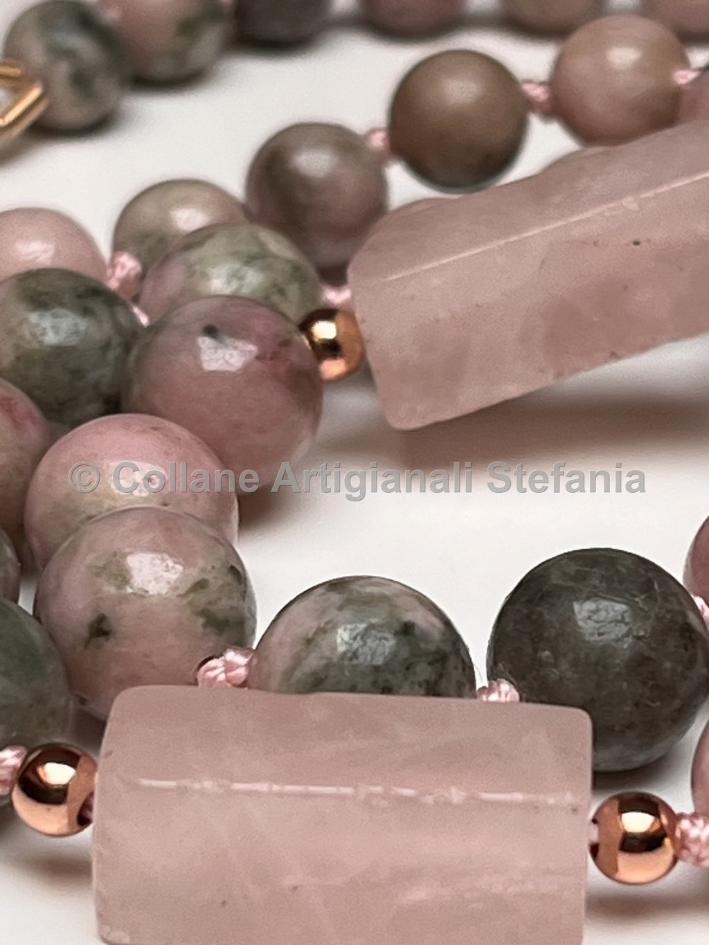 Collana con pietre dure di Quarzite di ottima qualità