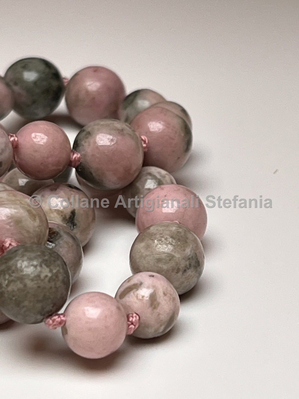 Collana con pietre dure di Quarzite di ottima qualità