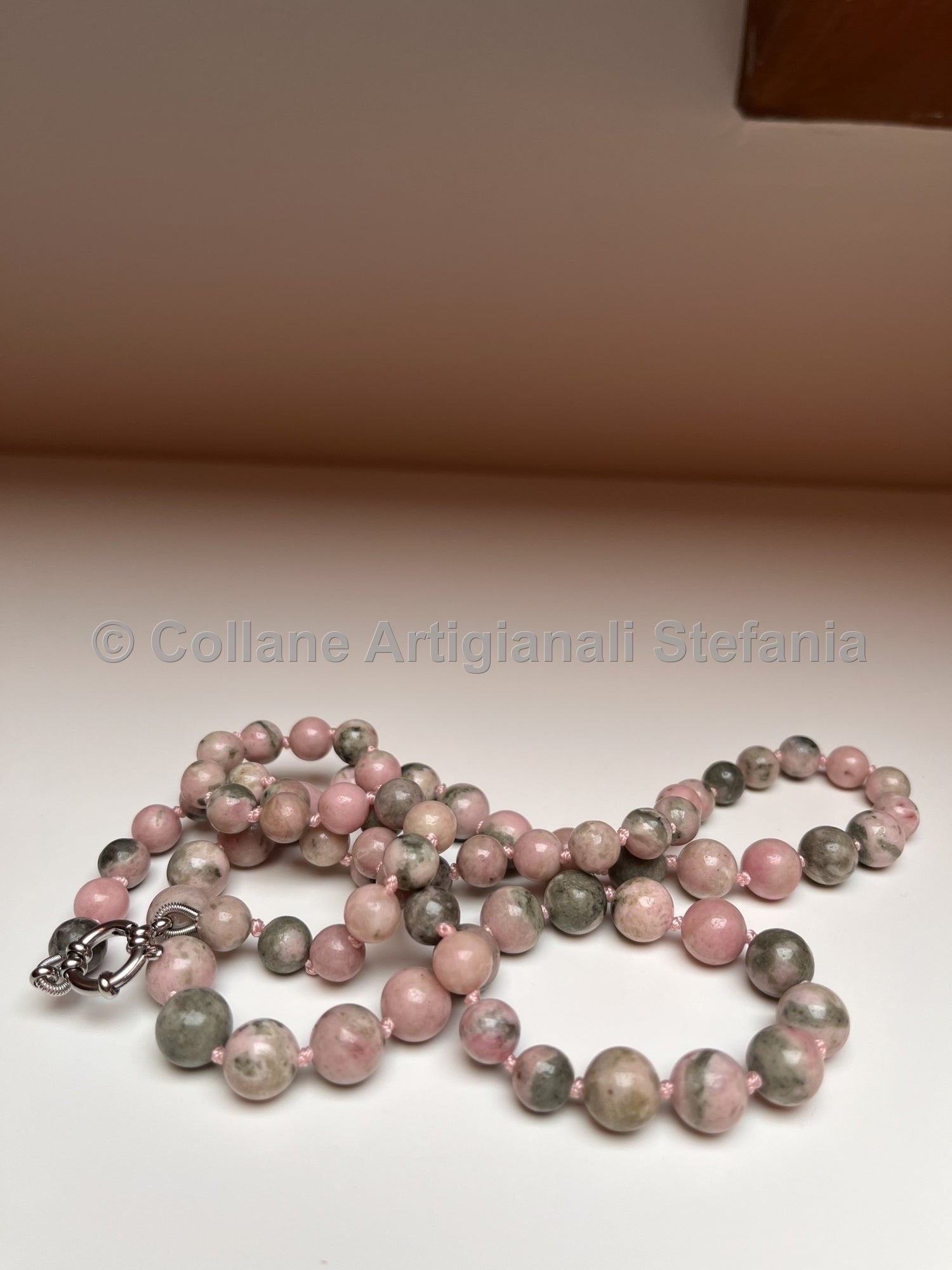 Collana con pietre dure di Quarzite di ottima qualità
