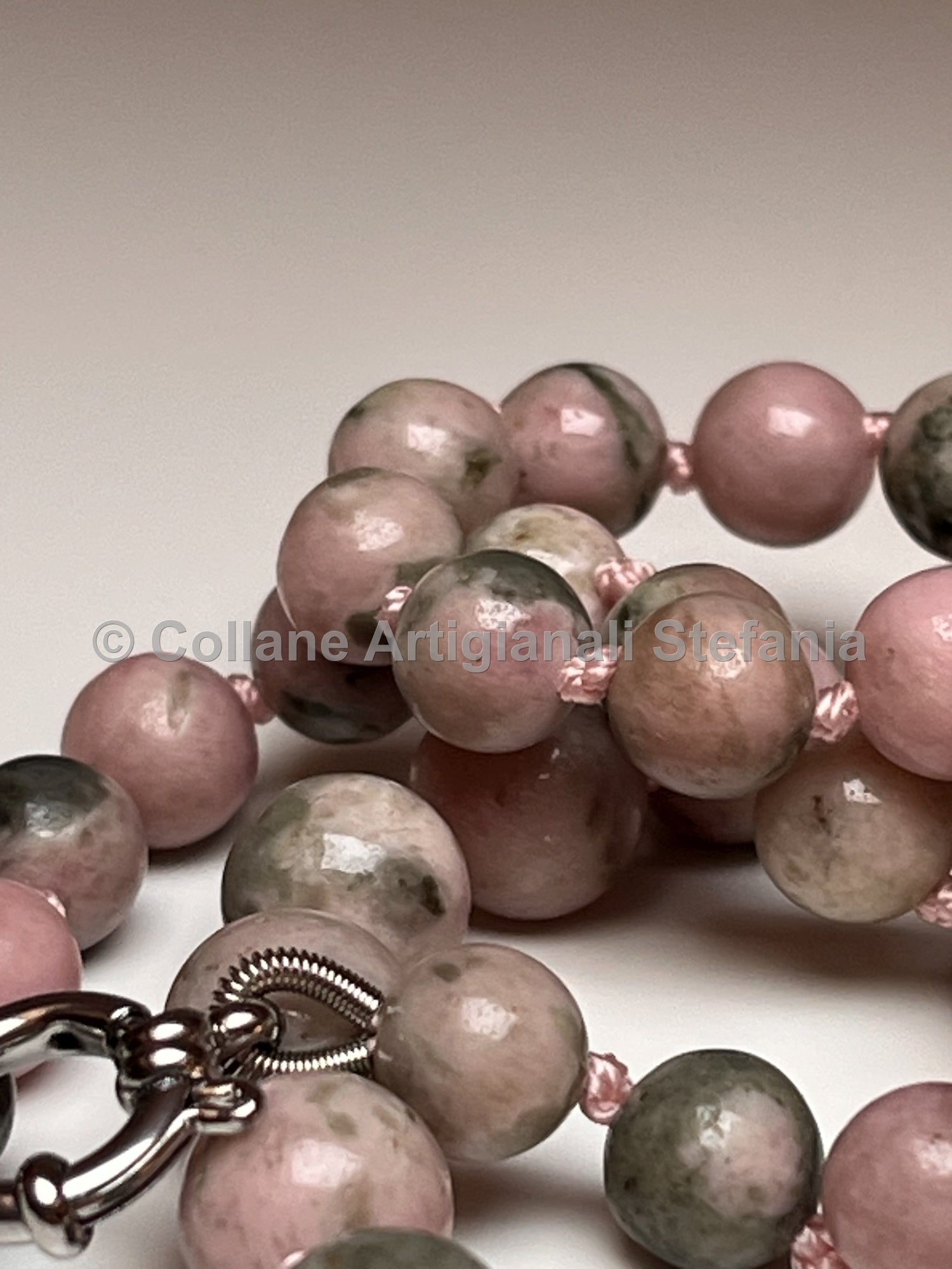 Collana con pietre dure di Quarzite di ottima qualità