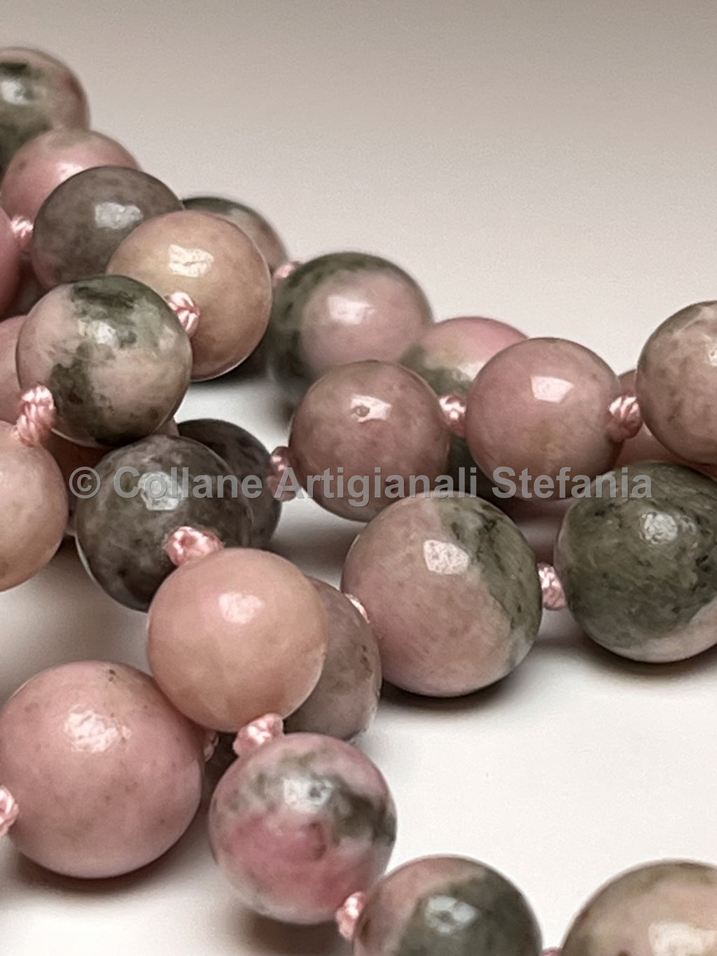 Collana con pietre dure di Quarzite di ottima qualità