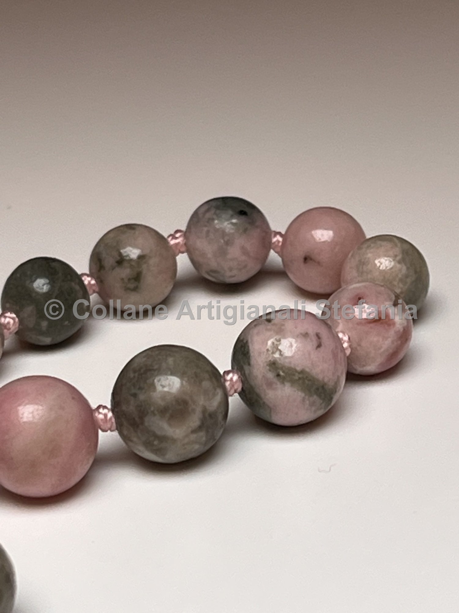 Collana con pietre dure di Quarzite di ottima qualità
