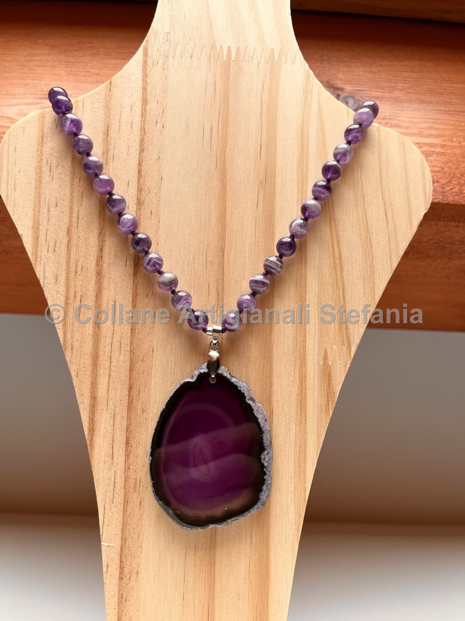 Collana con pietre dure di Ametista Chevron e pendente in Agata