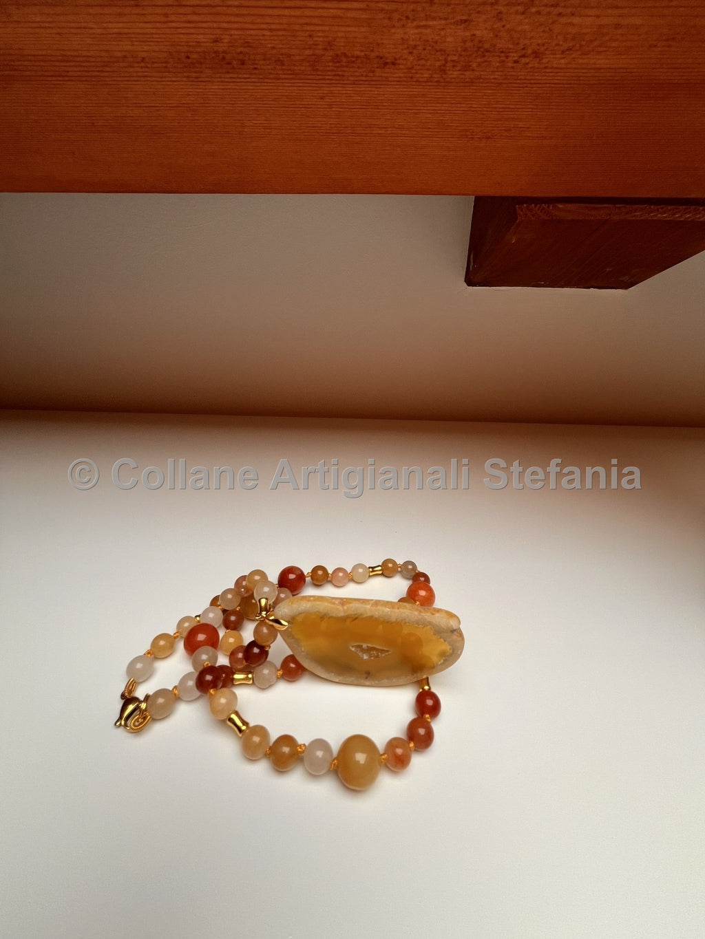 Collana con pietre dure di Giada vari colori.