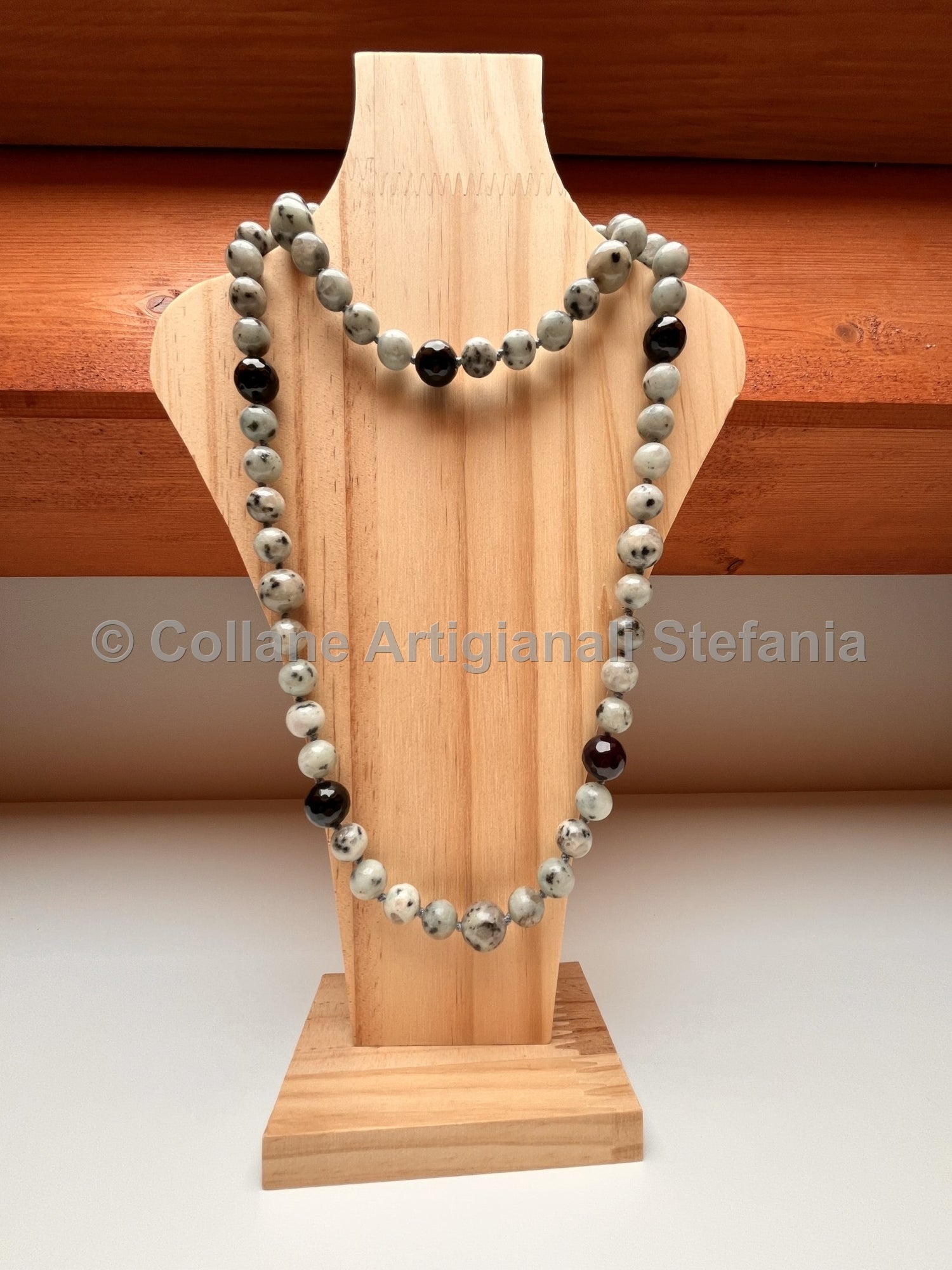 Collana con pietre dure di Diaspro Kiwi.