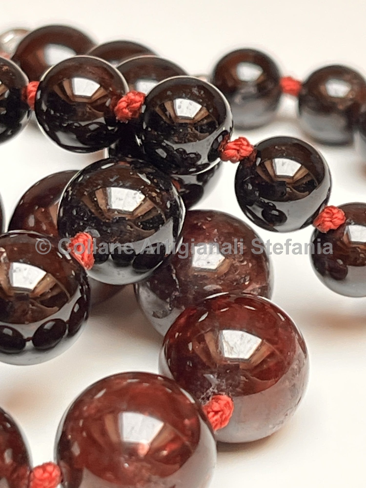 Collana con pietre dure di Granato