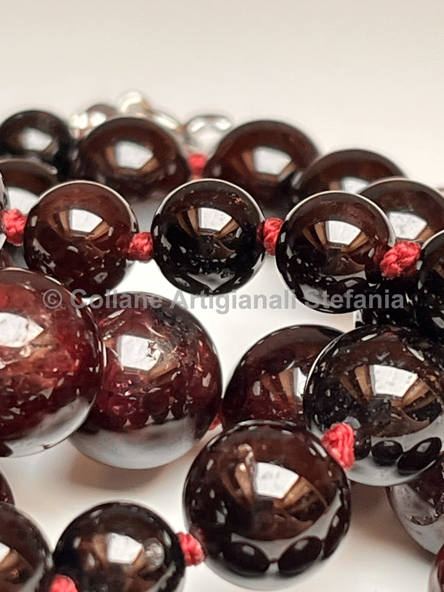 Collana con pietre dure di Granato