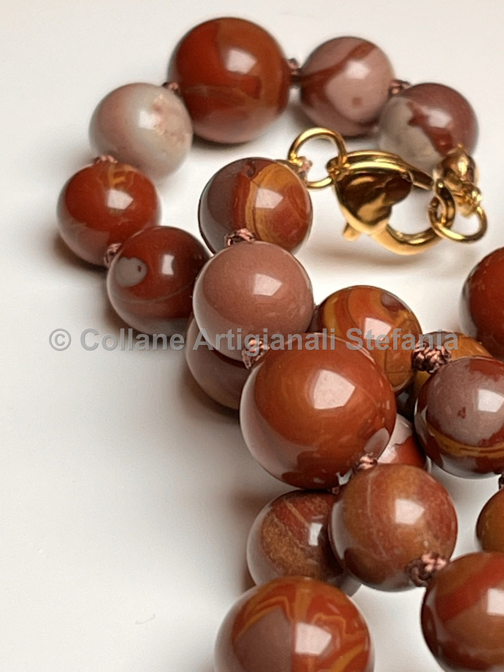 Collana con pietre dure di Noreena Diaspro.