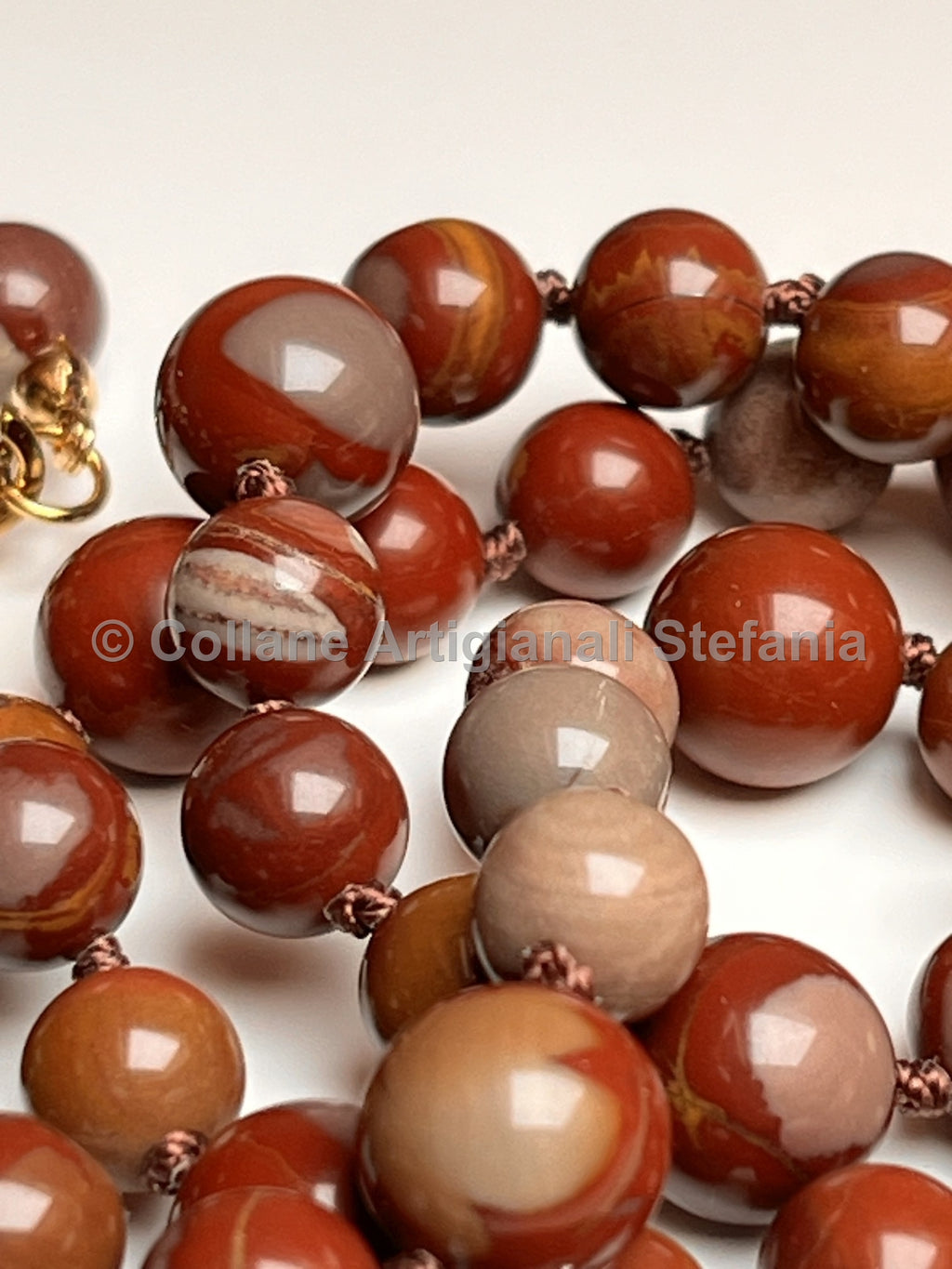 Collana con pietre dure di Noreena Diaspro.