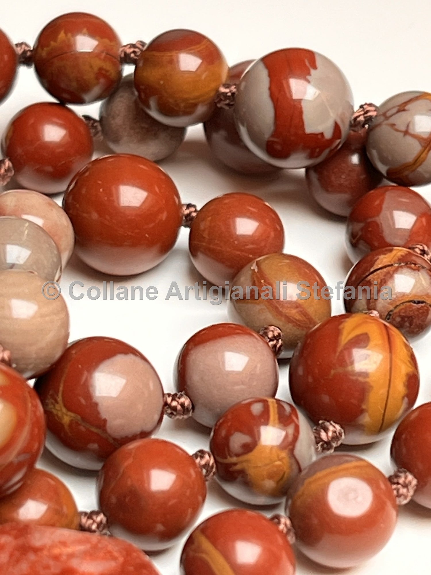 Collana con pietre dure di Noreena Diaspro.