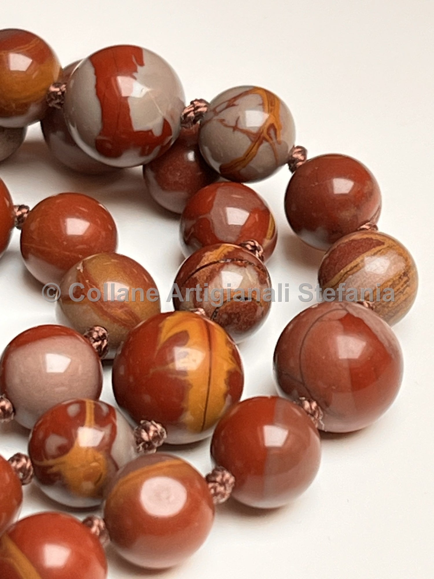 Collana con pietre dure di Noreena Diaspro.