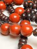 Collana con pietre dure di Diaspro rosso e brecciato di qualità.