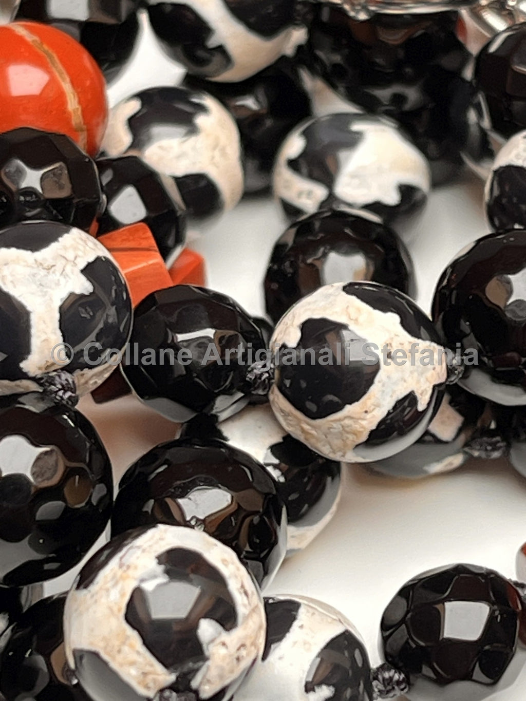 Collana con pietre dure di Onice nero, Agata Tibetana e Diaspro.