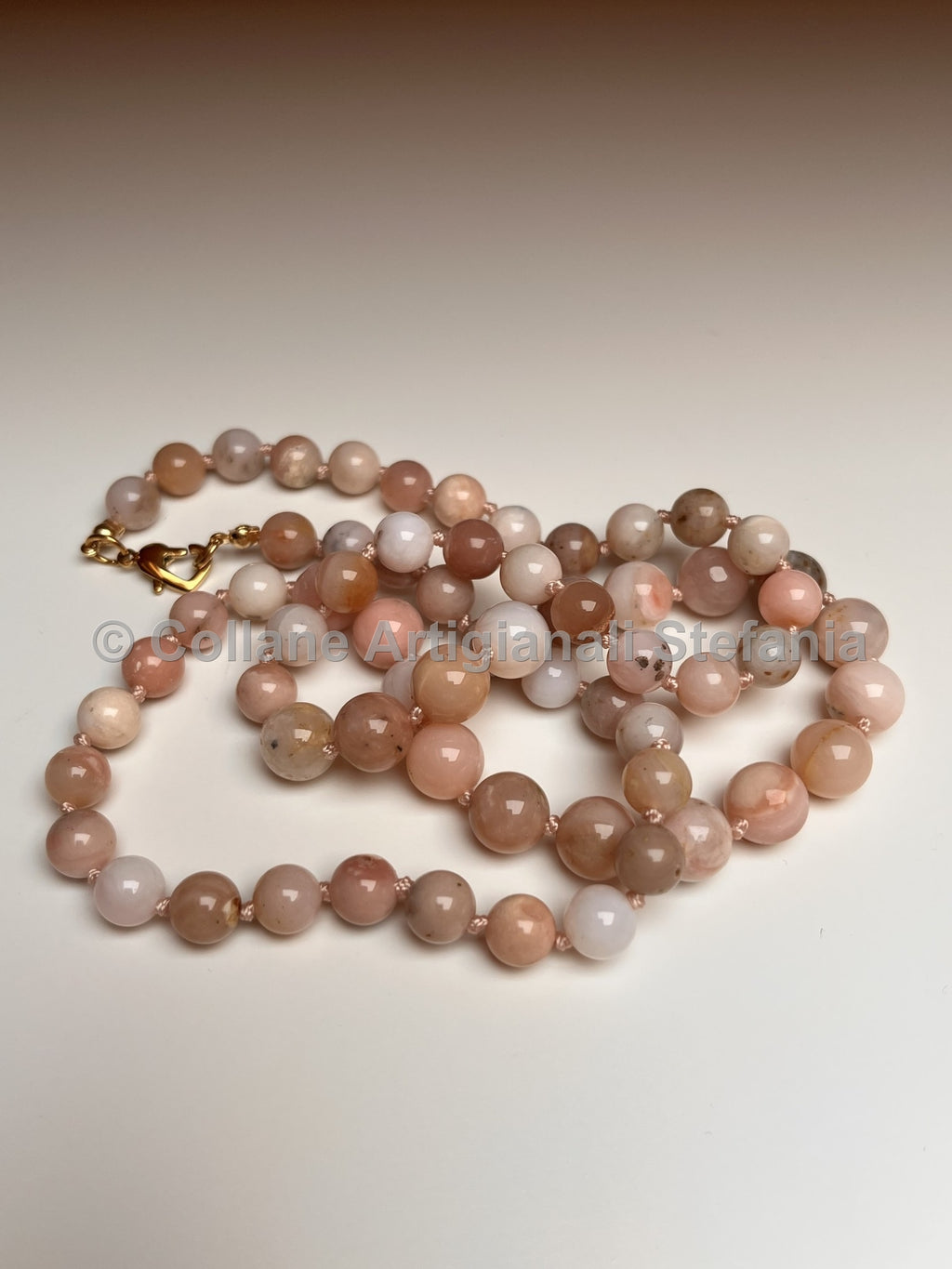 Collana con pietre dure di Opale rosa di ottima qualità