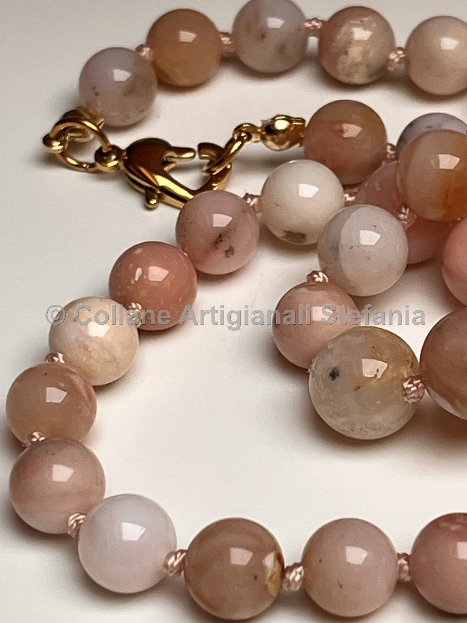Collana con pietre dure di Opale rosa di ottima qualità