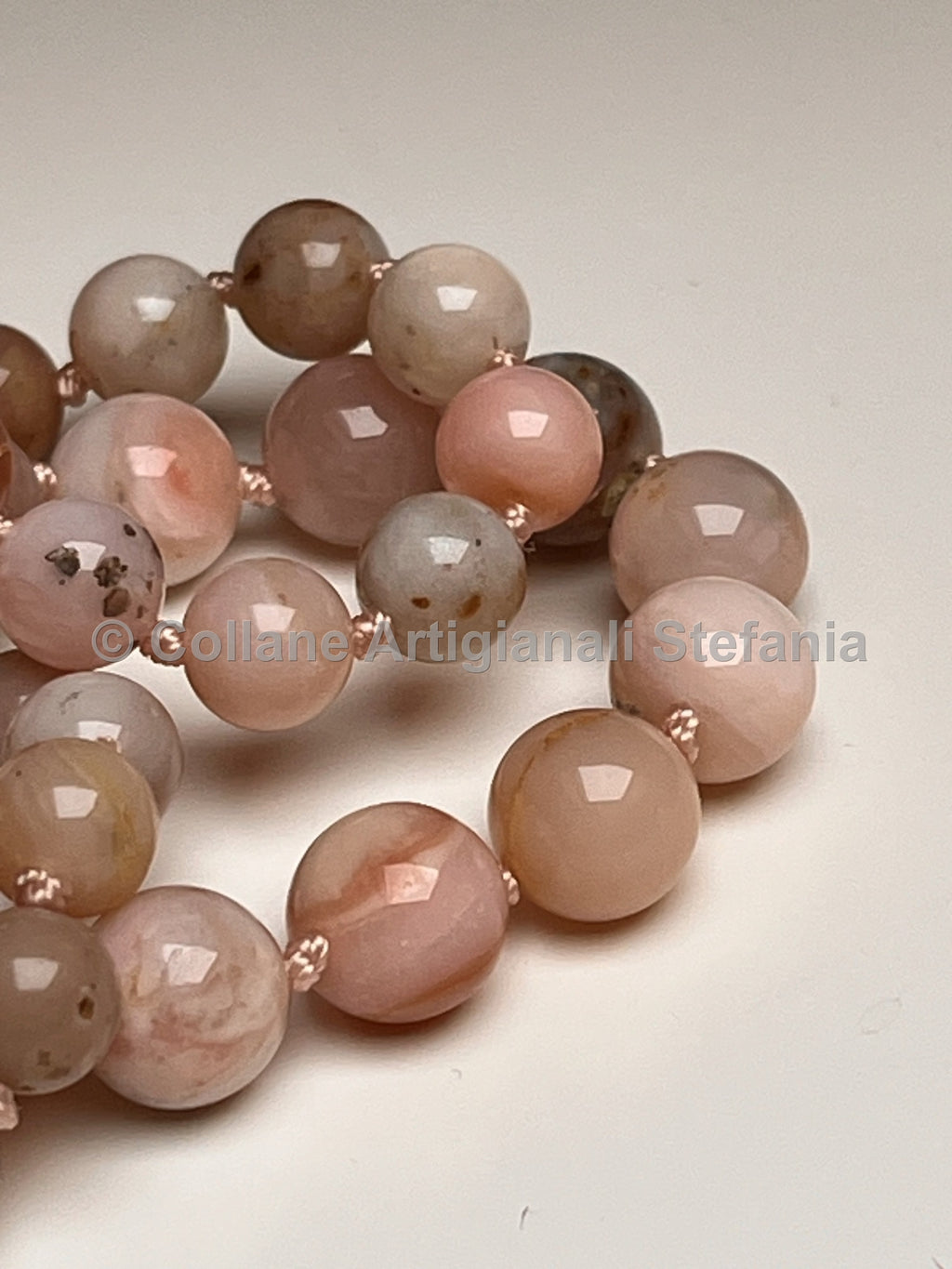 Collana con pietre dure di Opale rosa di ottima qualità