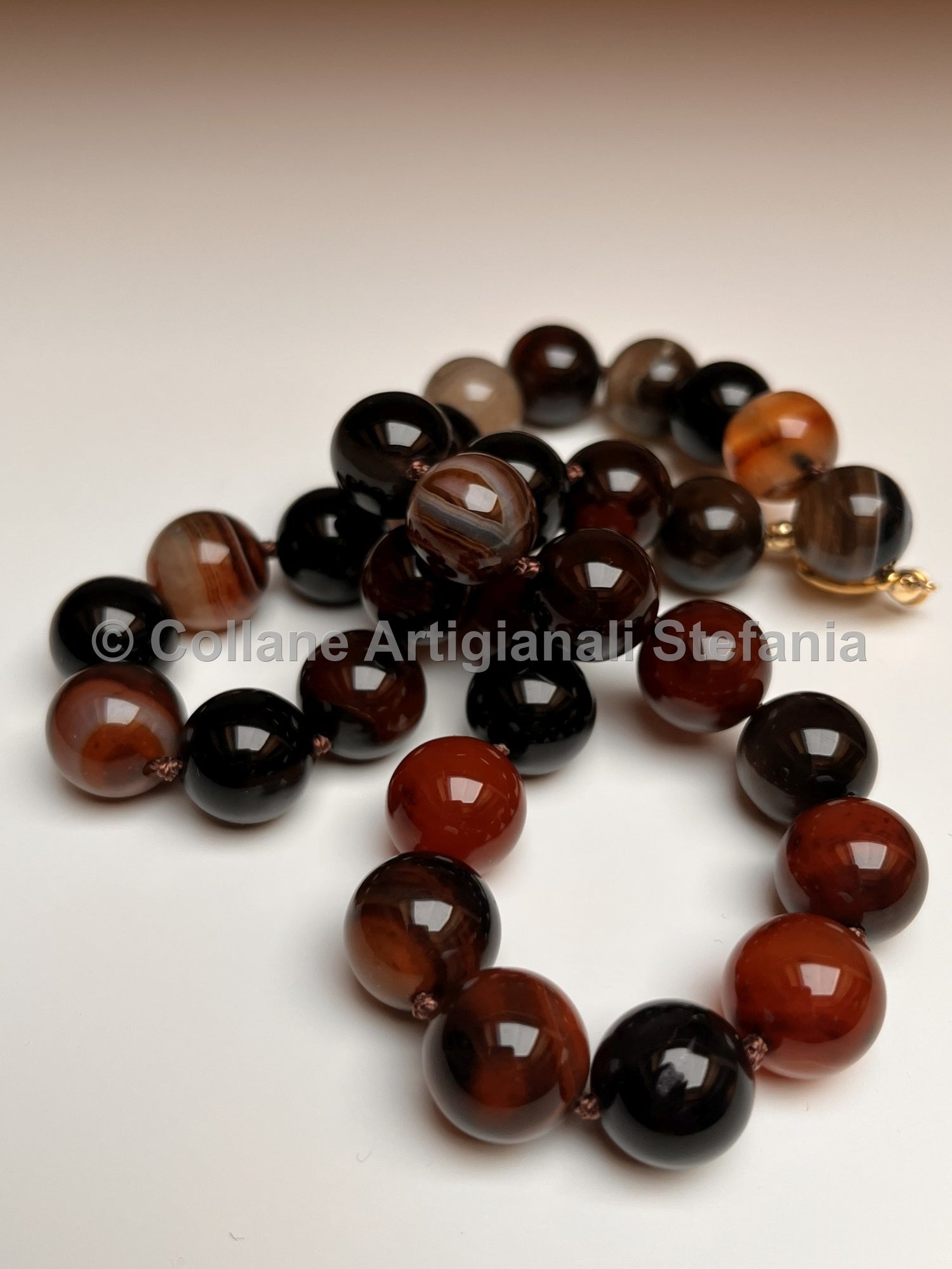 Collana con pietre dure di Dream Agate.